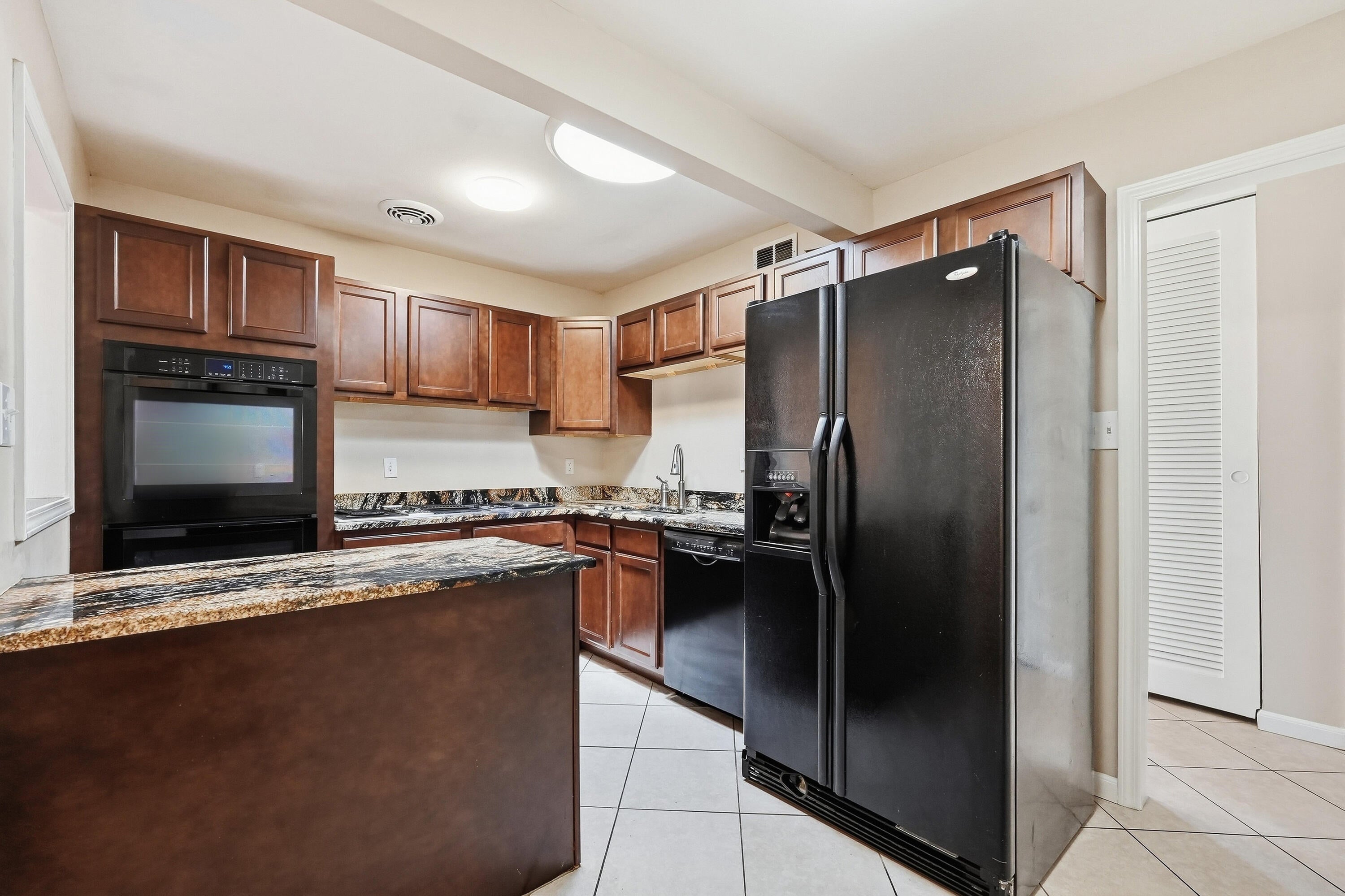 SANTASIA PARK 1ST ADDN - Residential Lease