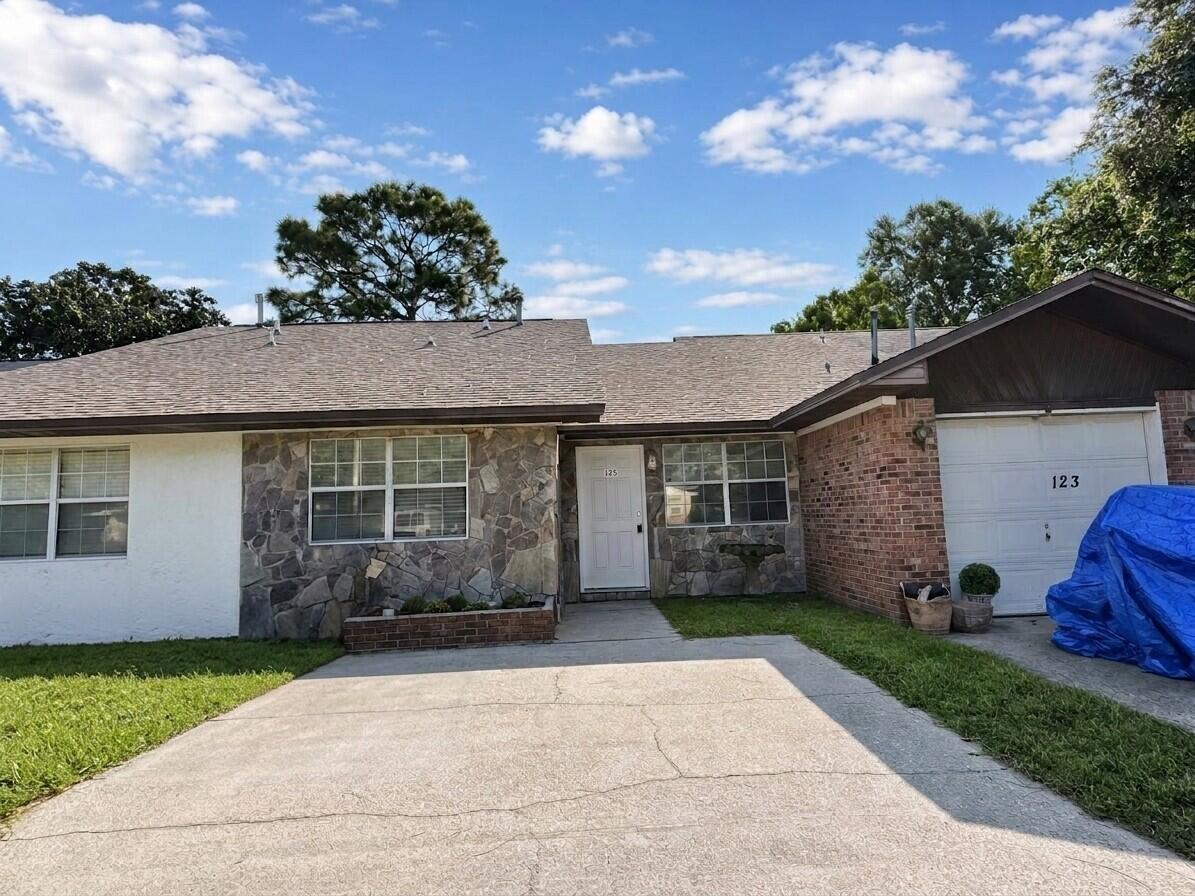 WELLINGTON MANOR - Residential Lease