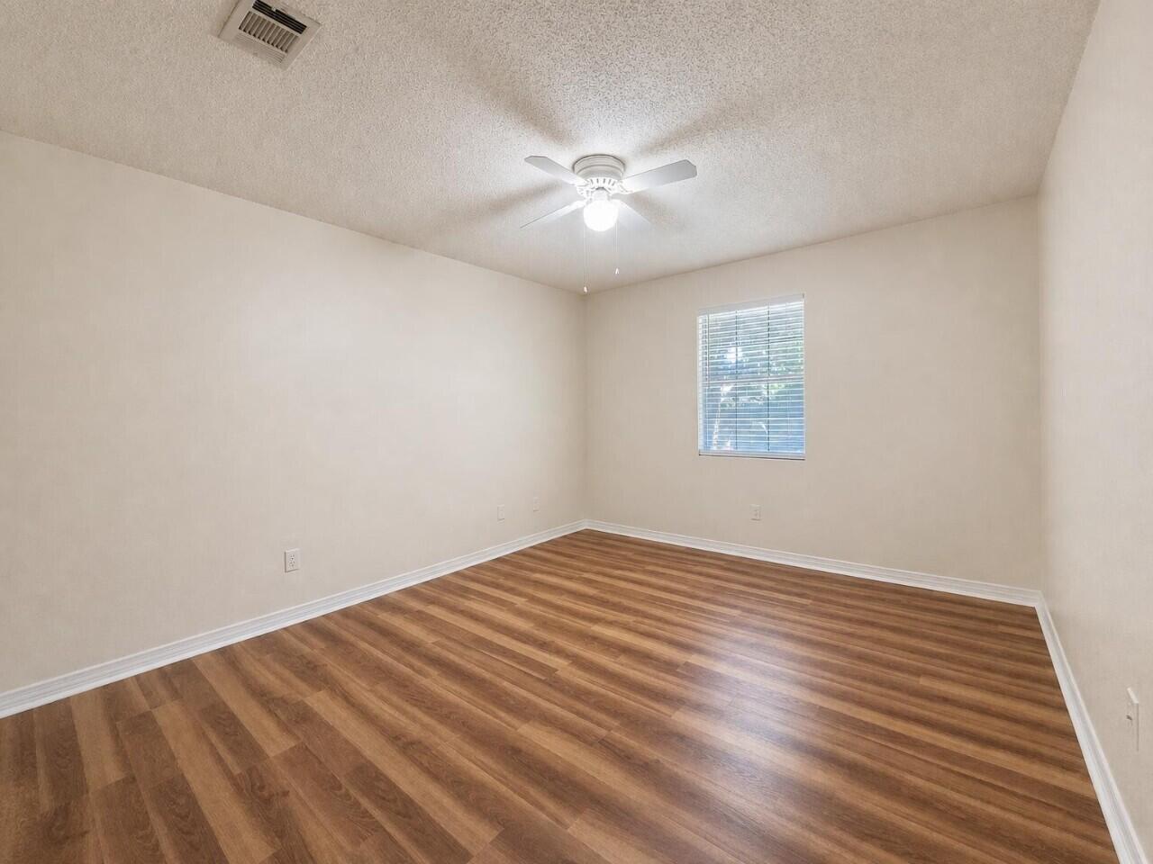 WELLINGTON MANOR - Residential Lease