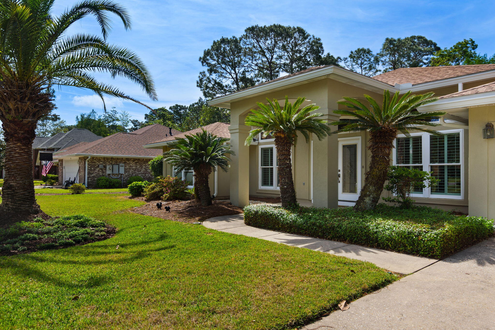 DANA POINTE - Residential