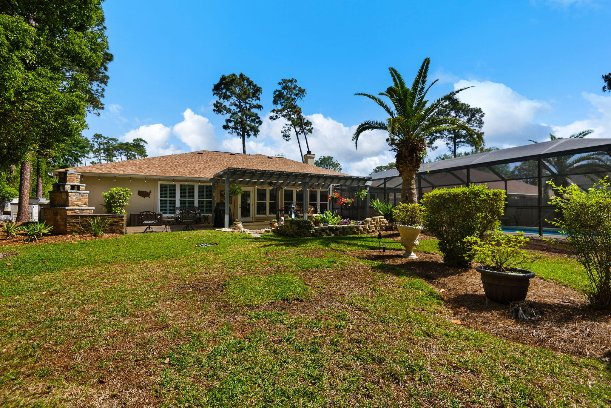 DANA POINTE - Residential