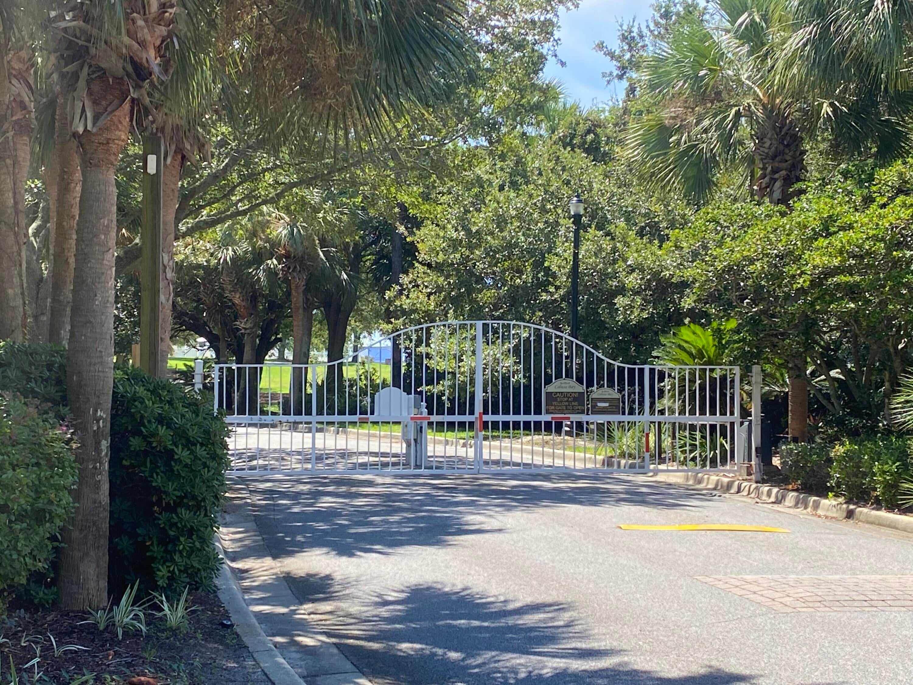 CALUSA BAY S/D - Land