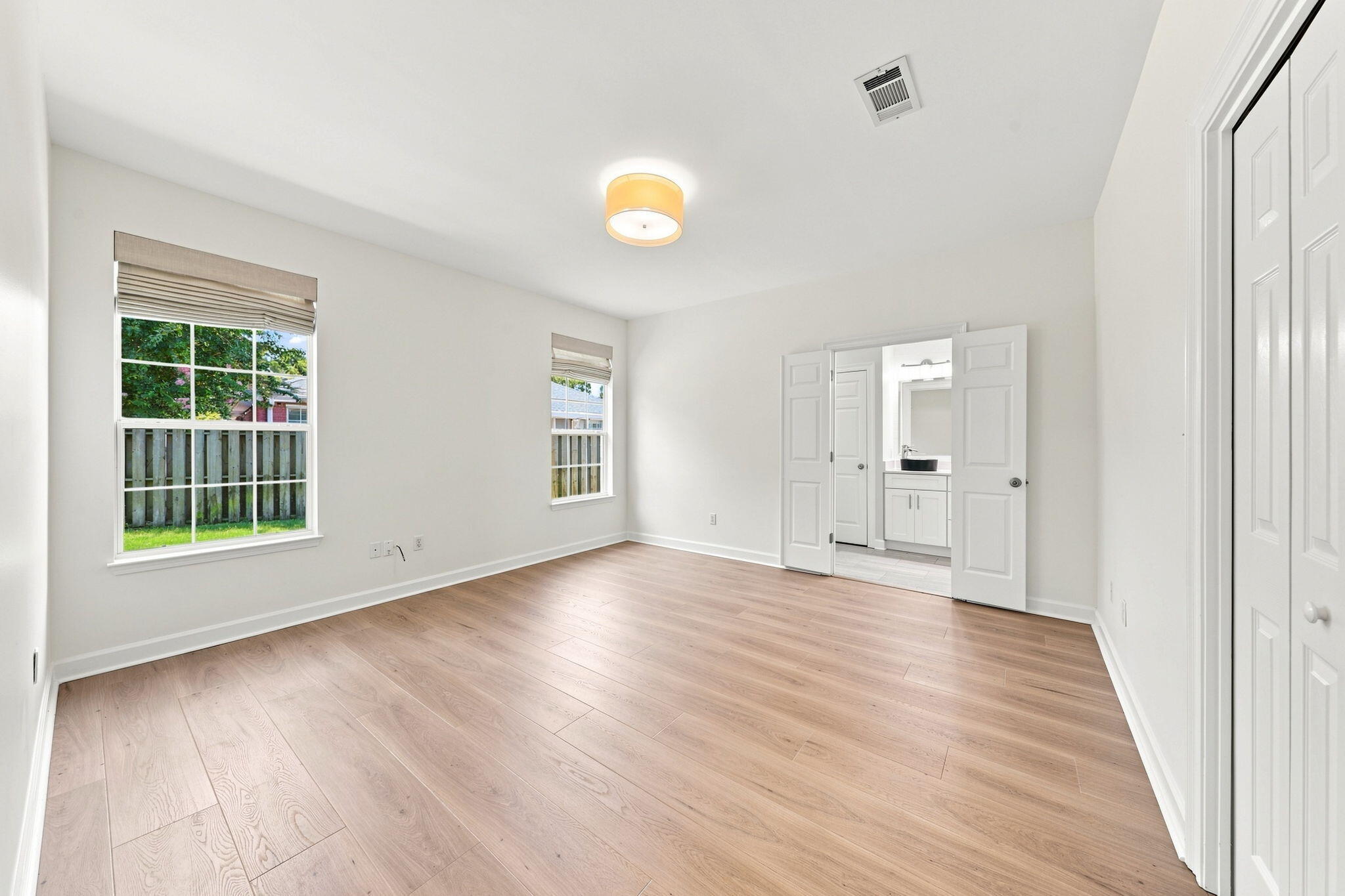 BAYSIDE - Residential