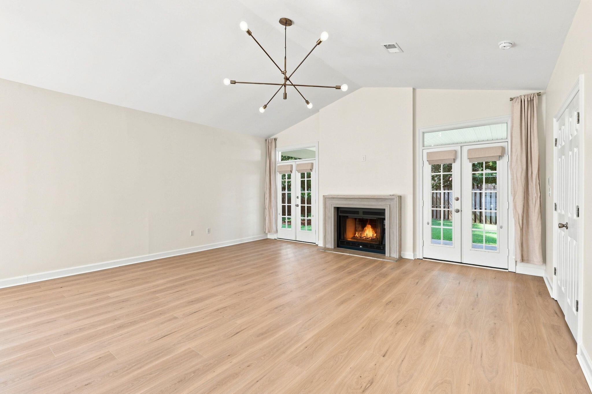BAYSIDE - Residential