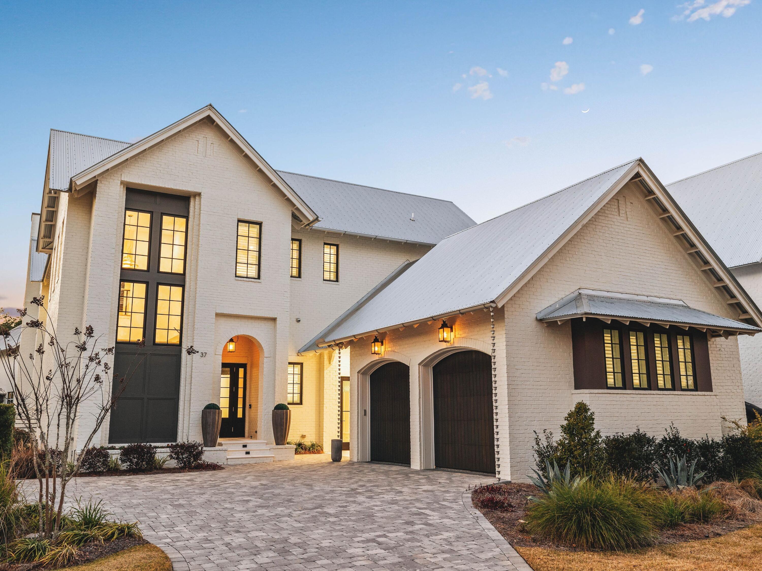 CHURCHILL OAKS - Residential