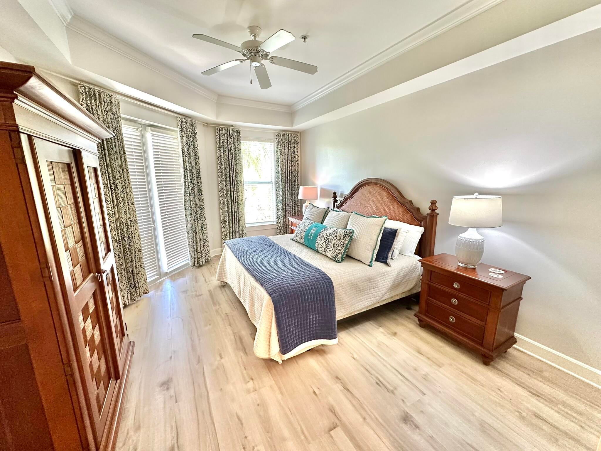 PINE RIDGE VILLAS - Residential