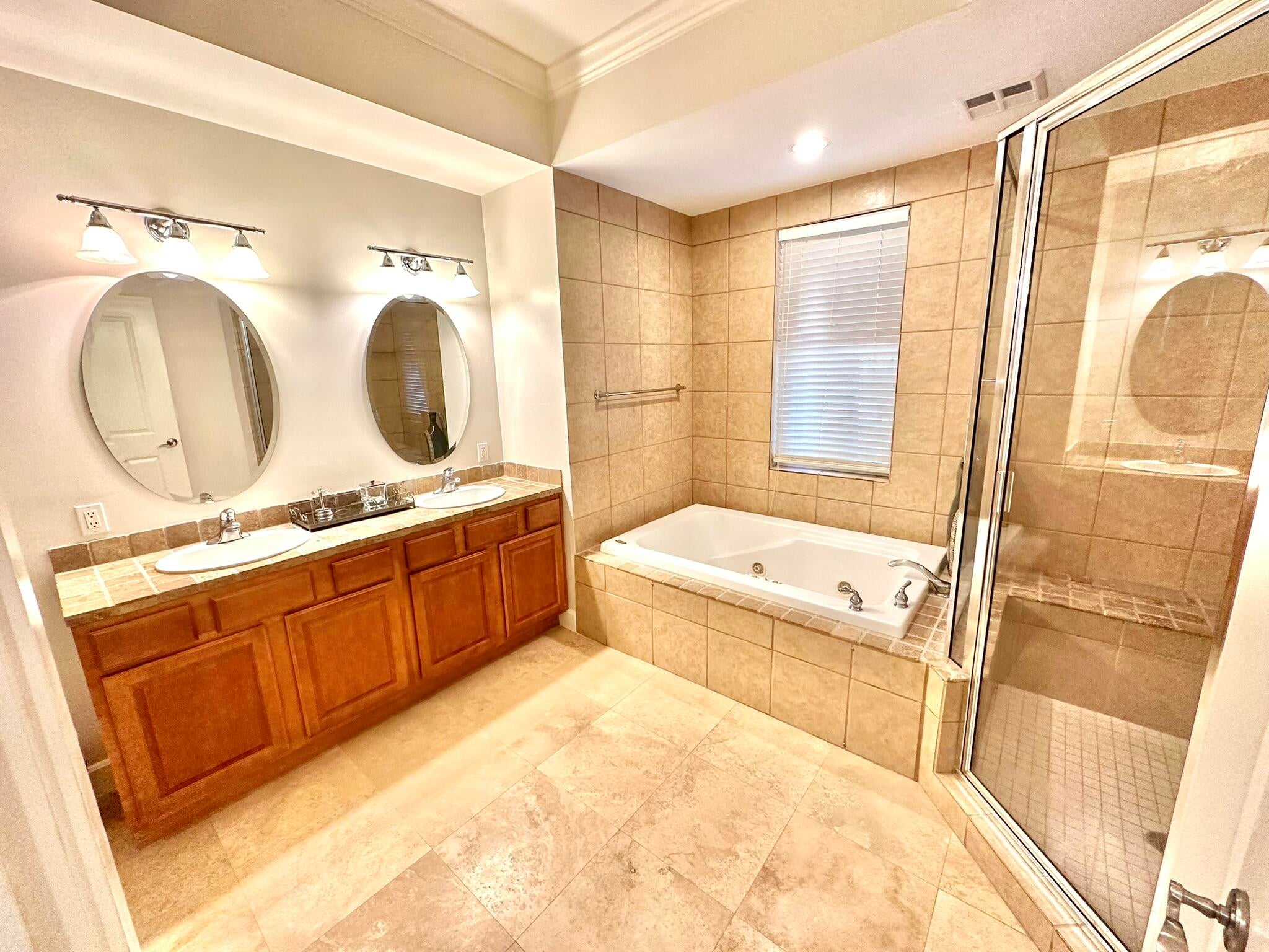 PINE RIDGE VILLAS - Residential