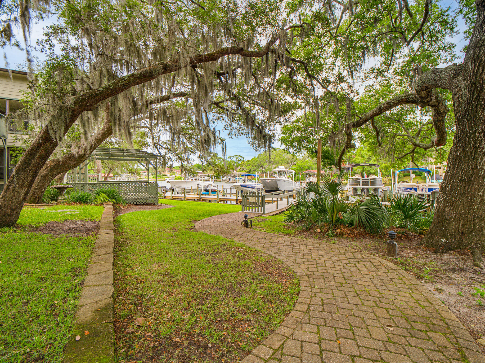 KIDD BAYOU OAKS - Residential