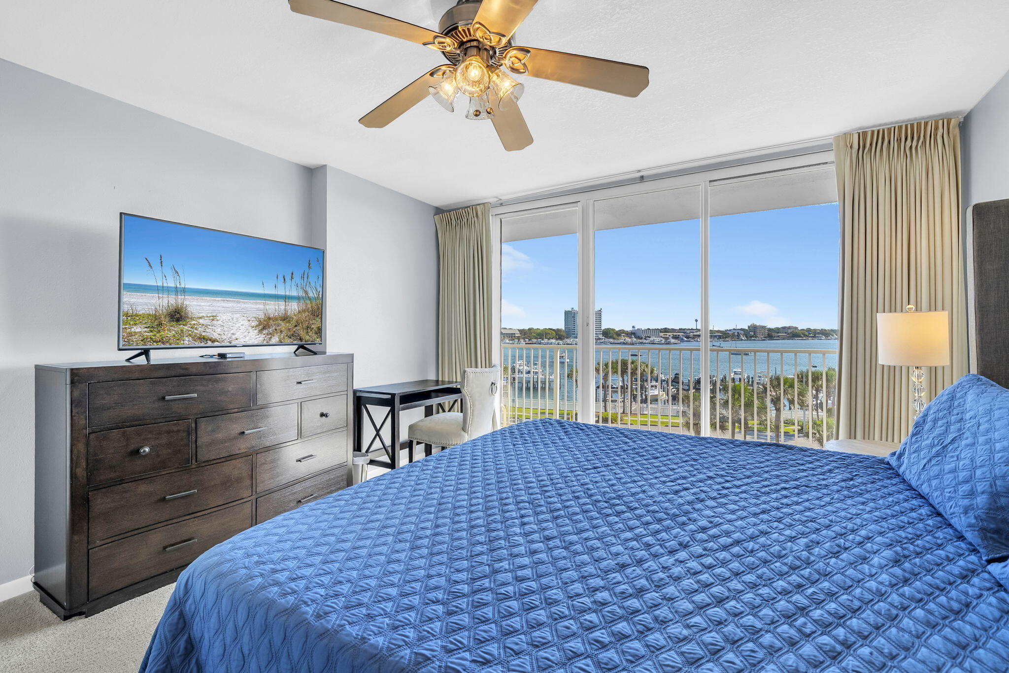 WATERVIEW TOWERS - Residential