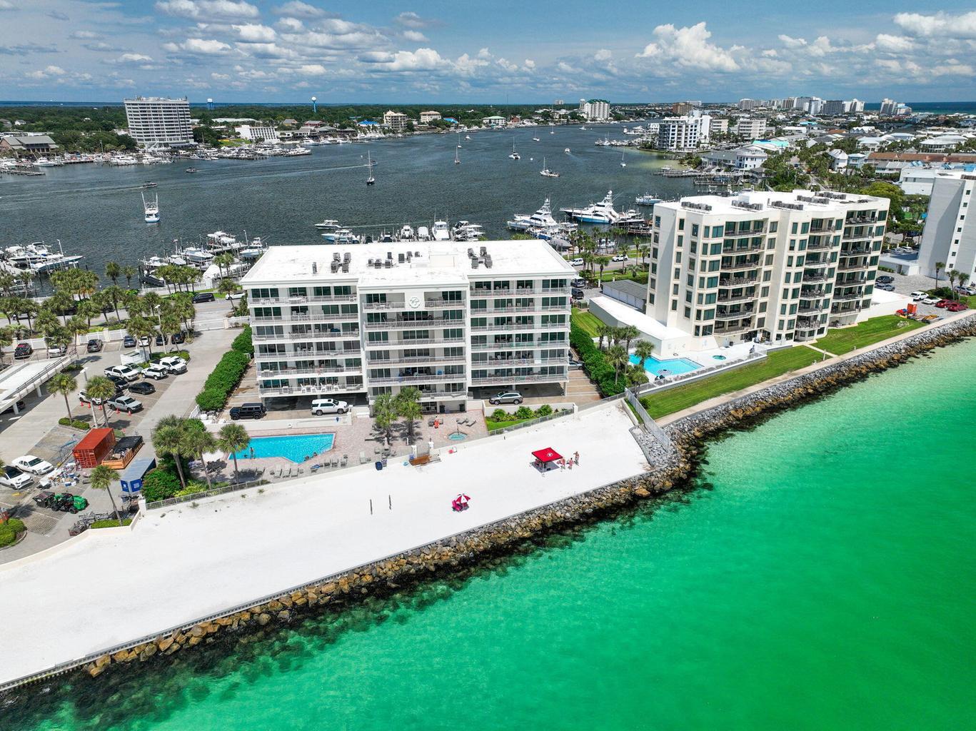 WATERVIEW TOWERS - Residential