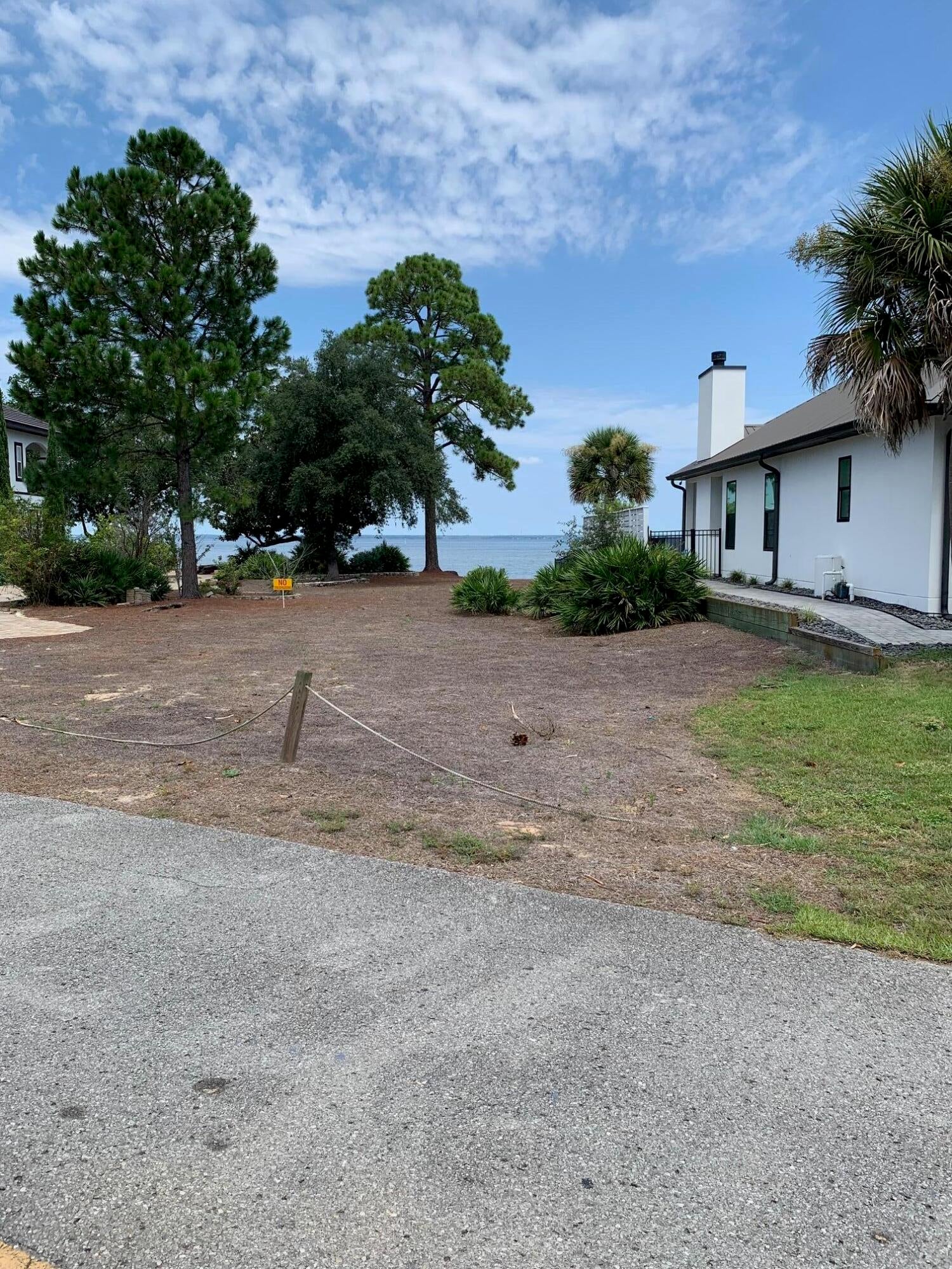 PELICAN BAY S/D - Land