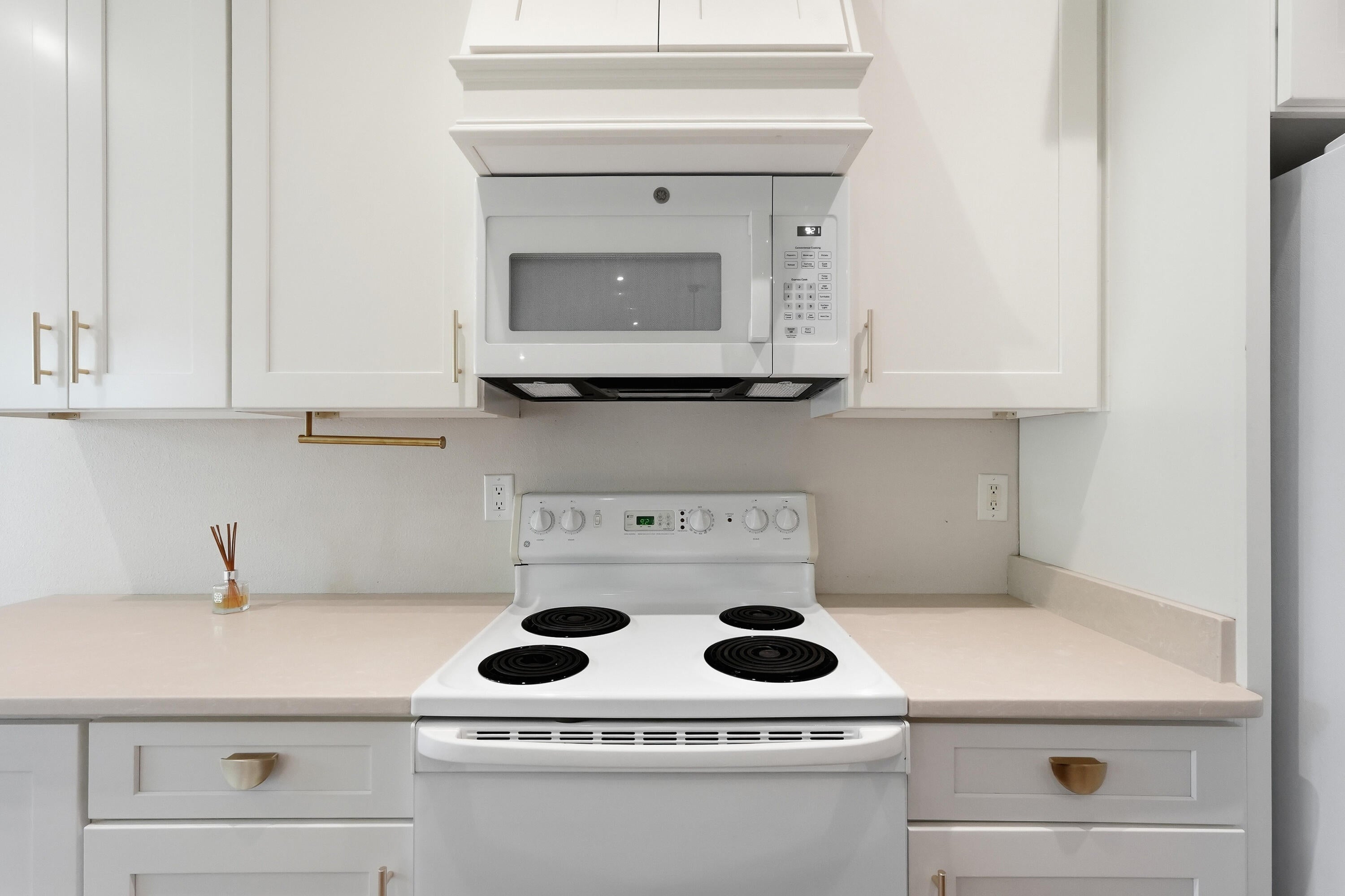 FOXWOOD ADDITION S/D - Residential Lease