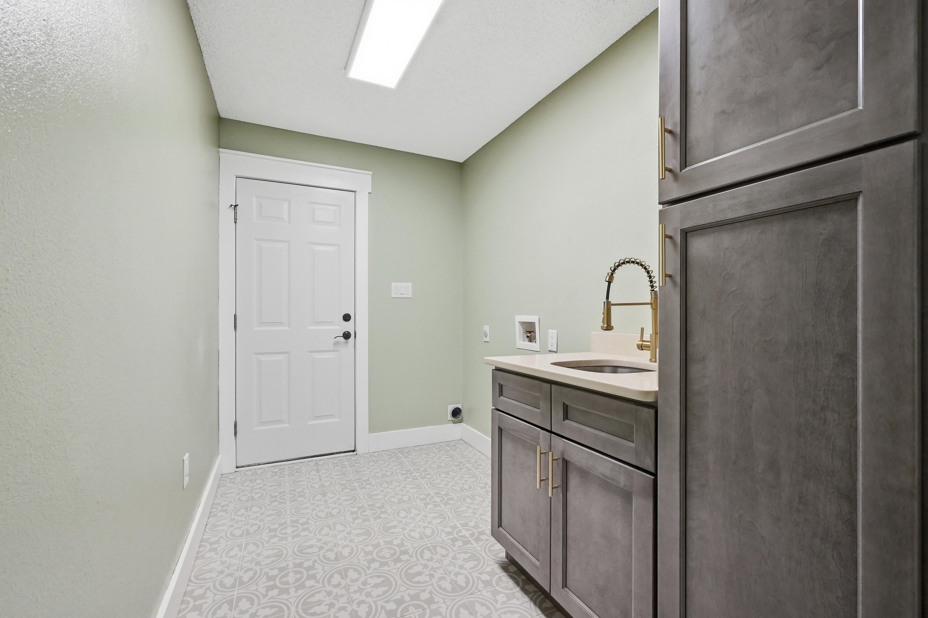 FOXWOOD ADDITION S/D - Residential Lease