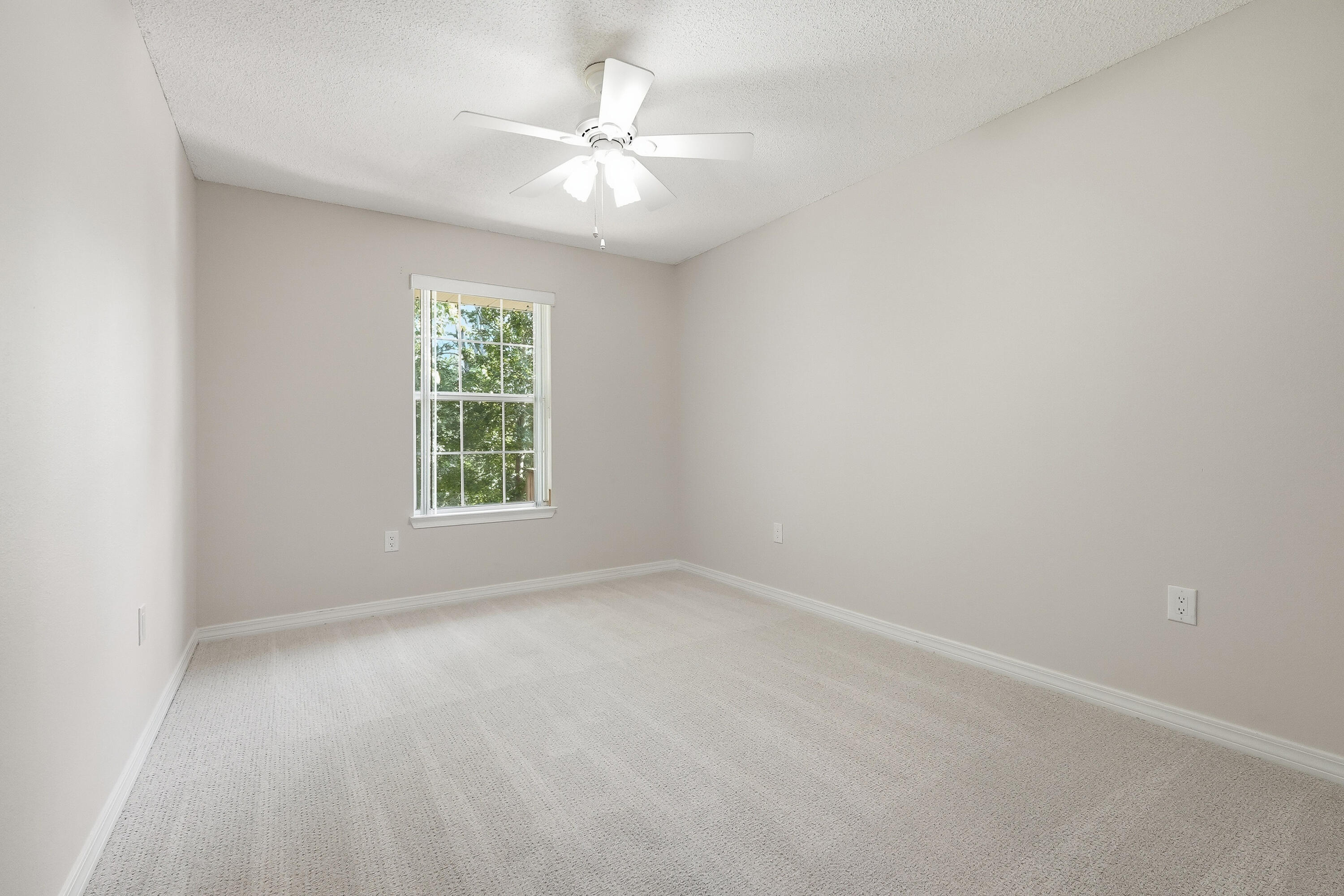 FOXWOOD ADDITION S/D - Residential Lease