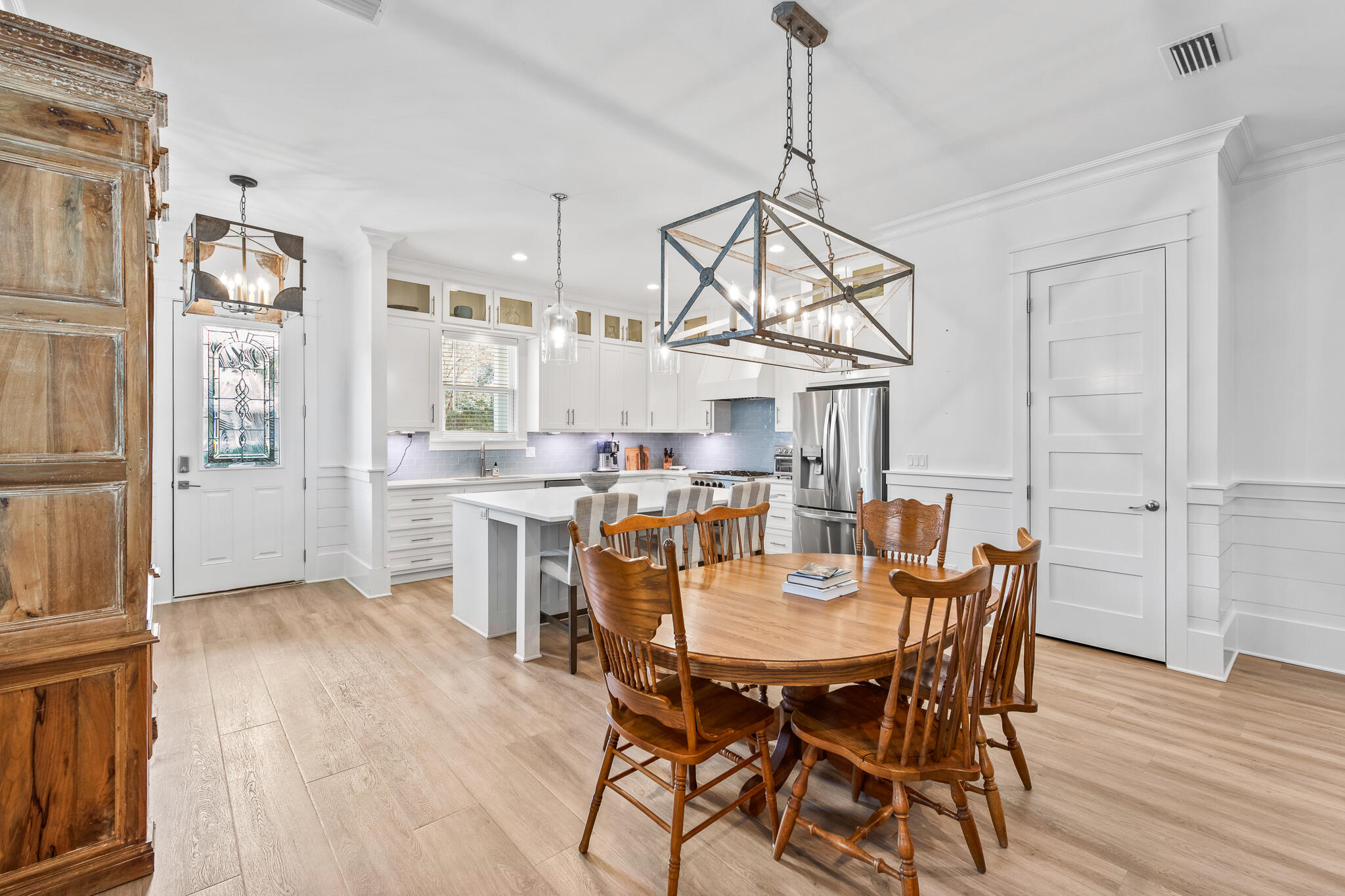 MAGNOLIA BEACH - Residential