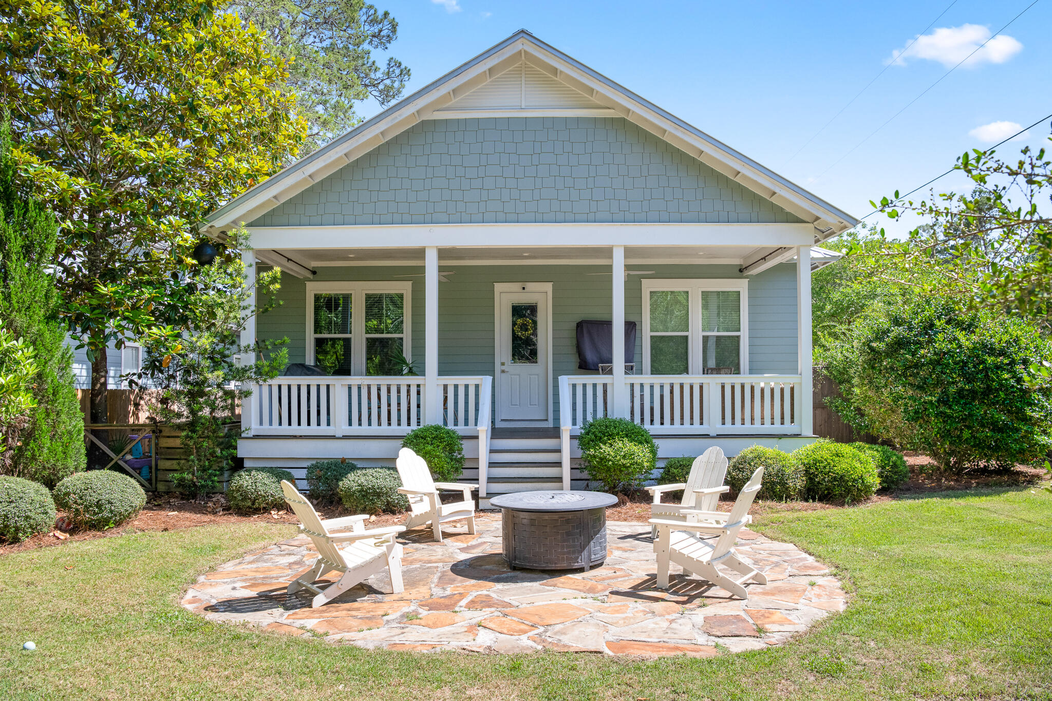 MAGNOLIA BEACH - Residential