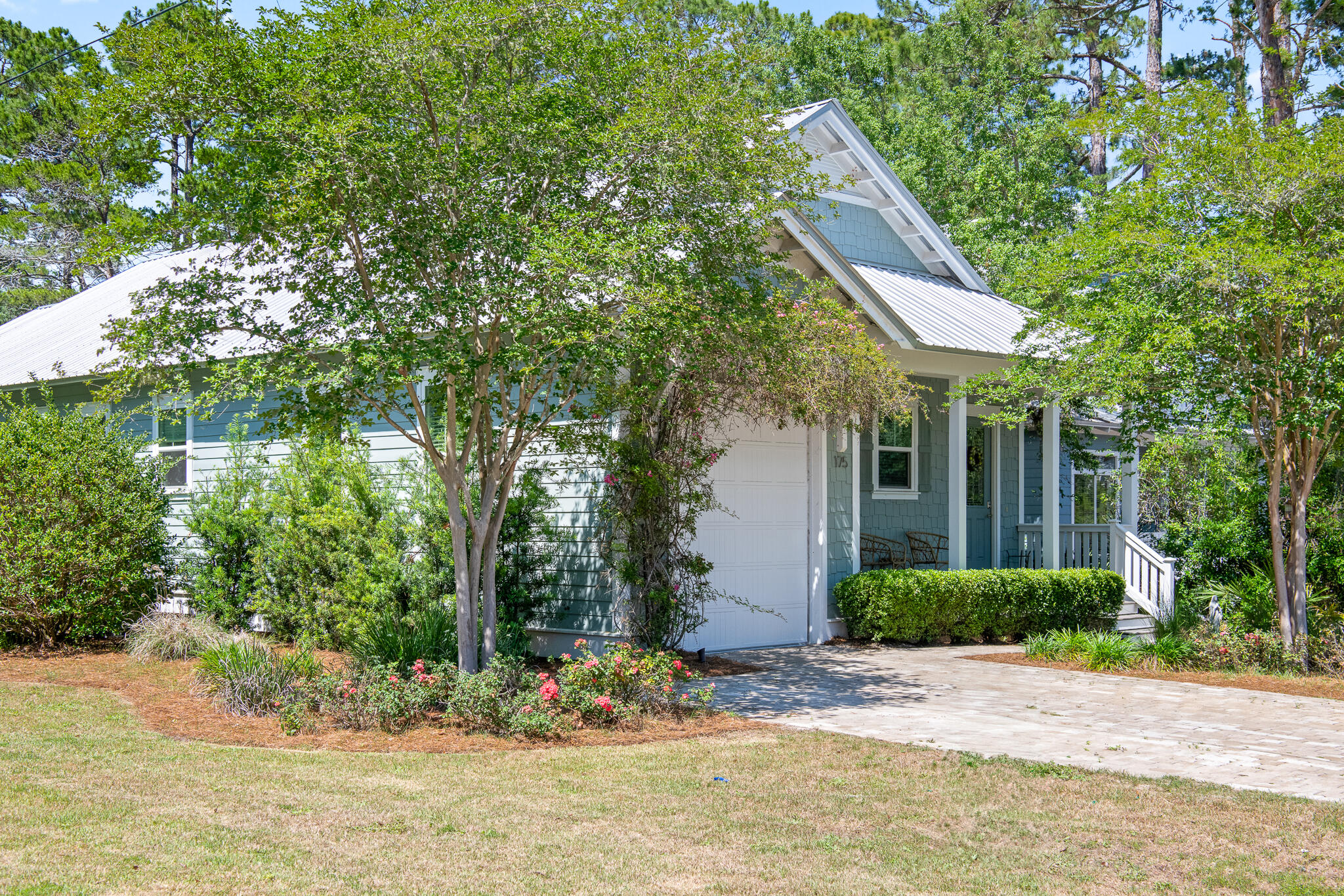 MAGNOLIA BEACH - Residential