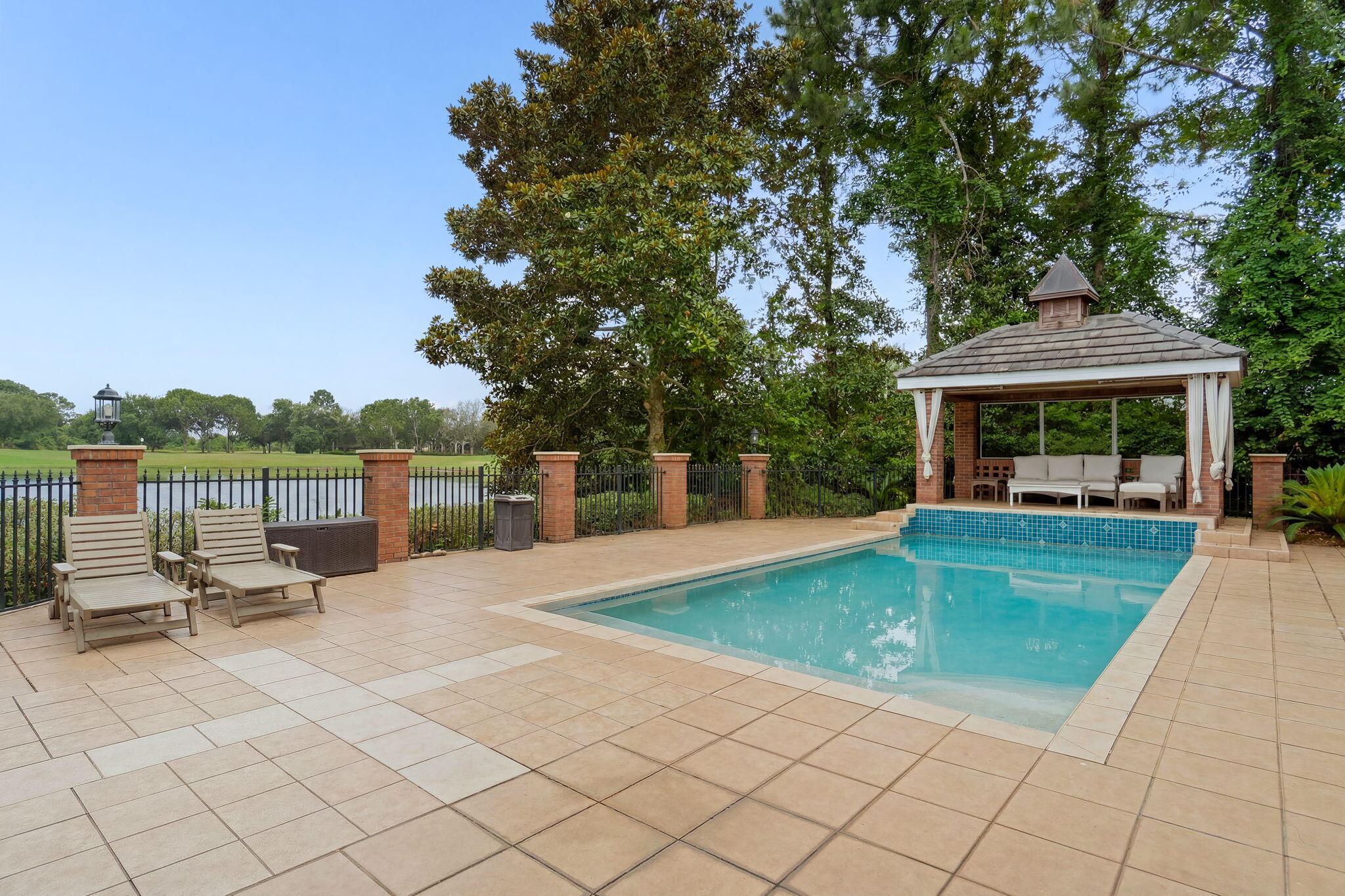 KELLY PLANTATION - Residential