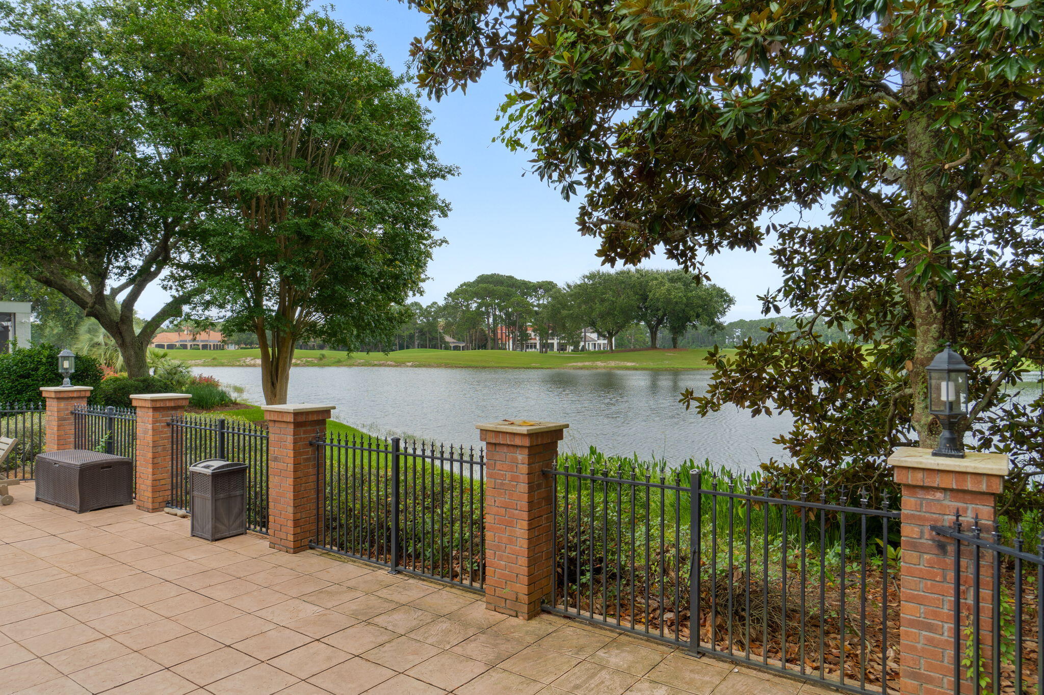 KELLY PLANTATION - Residential