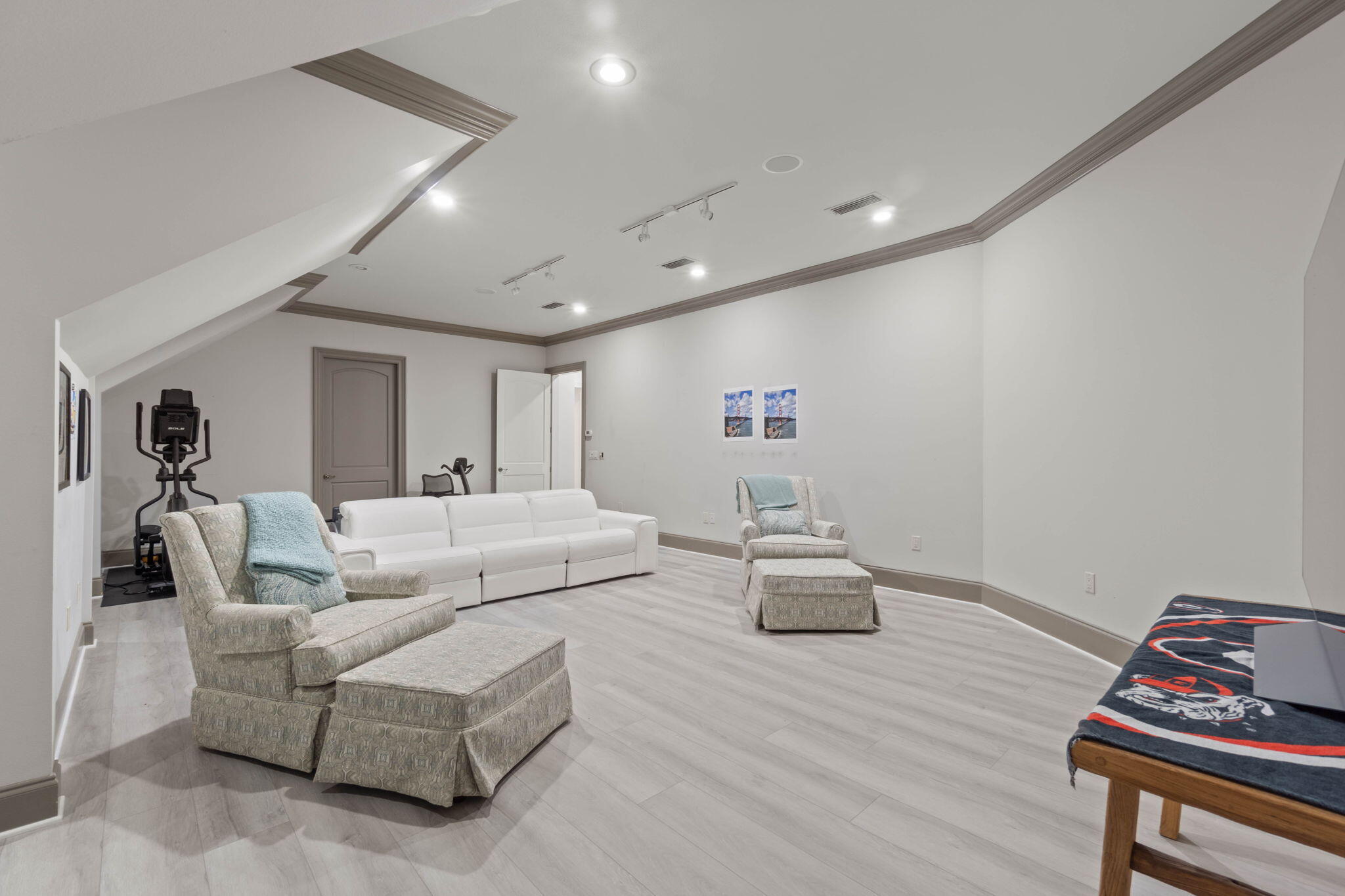 KELLY PLANTATION - Residential