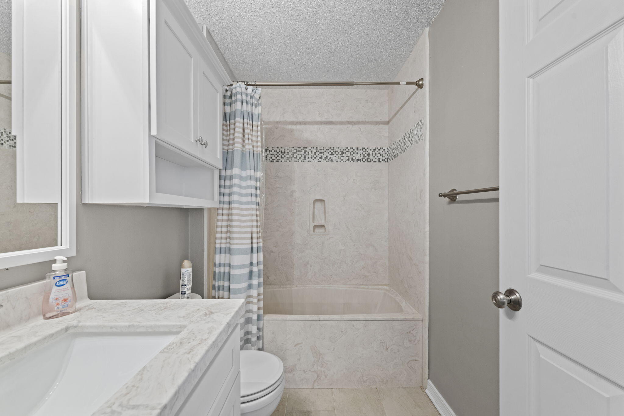 HIDDEN SHORES - Residential