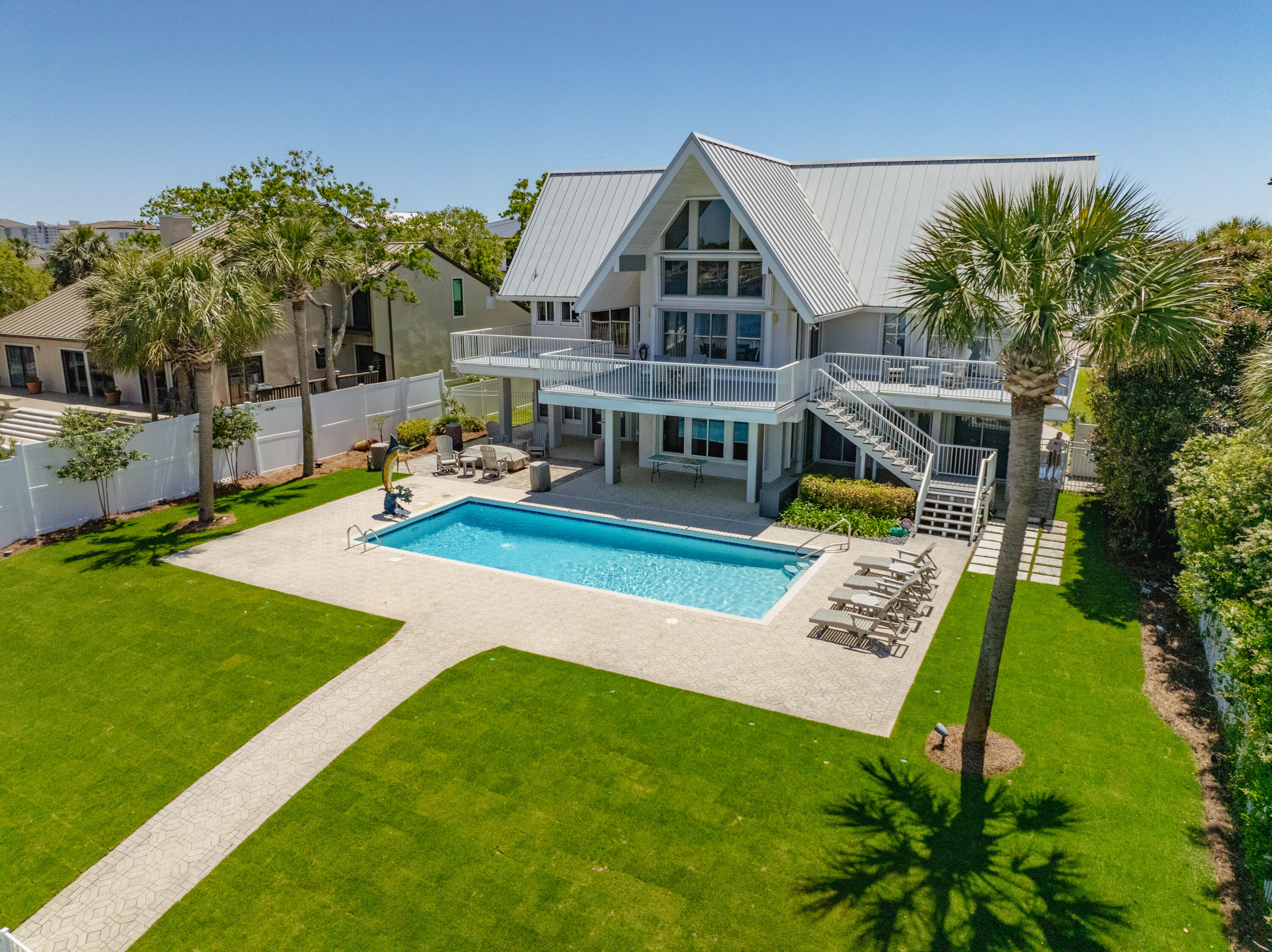 HOLIDAY ISLE - Residential