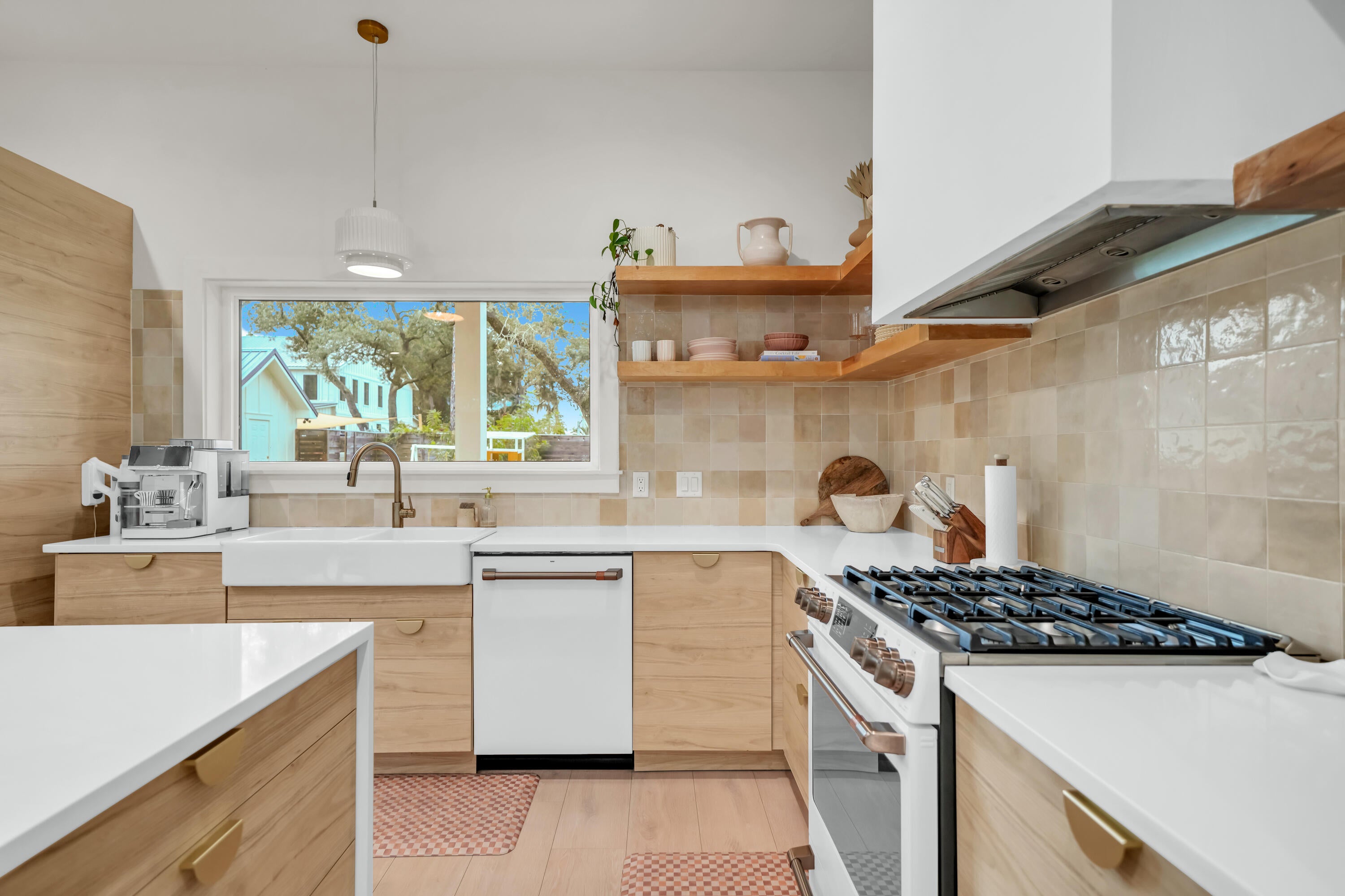 BAY MAGNOLIA - Residential