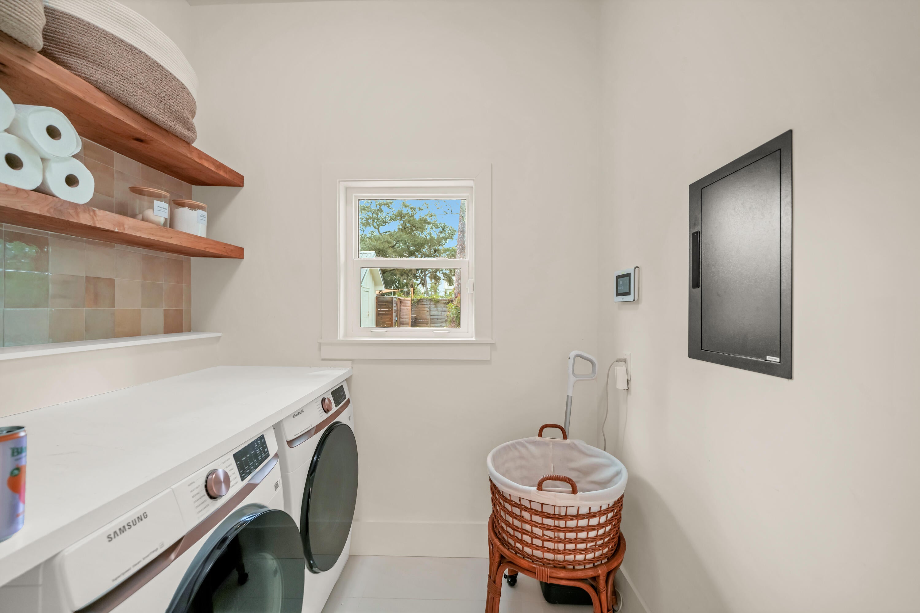 BAY MAGNOLIA - Residential