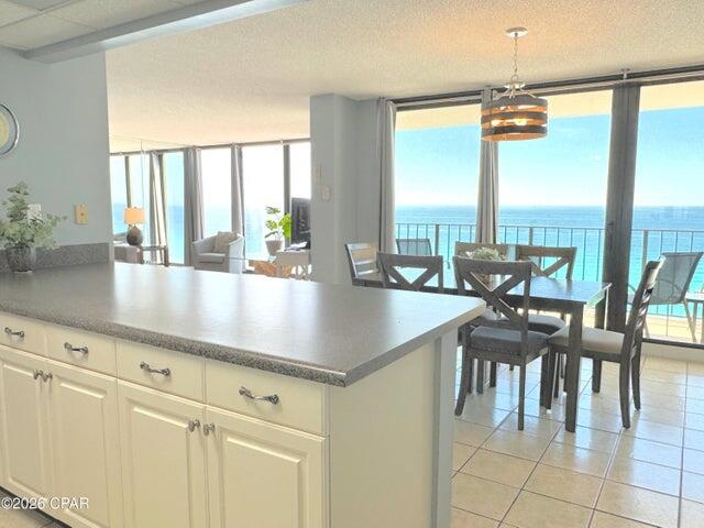 EDGEWATER BEACH - Residential