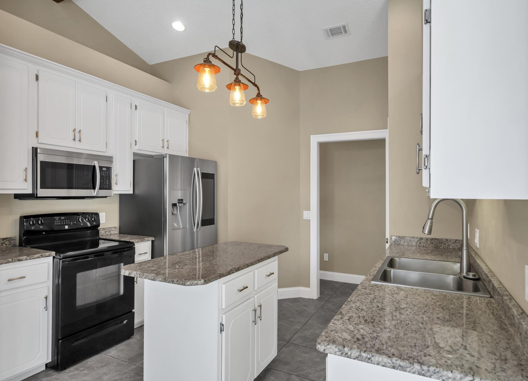 PARKWOOD ESTATES PH 1 BLUEWATER BAY - Residential Lease