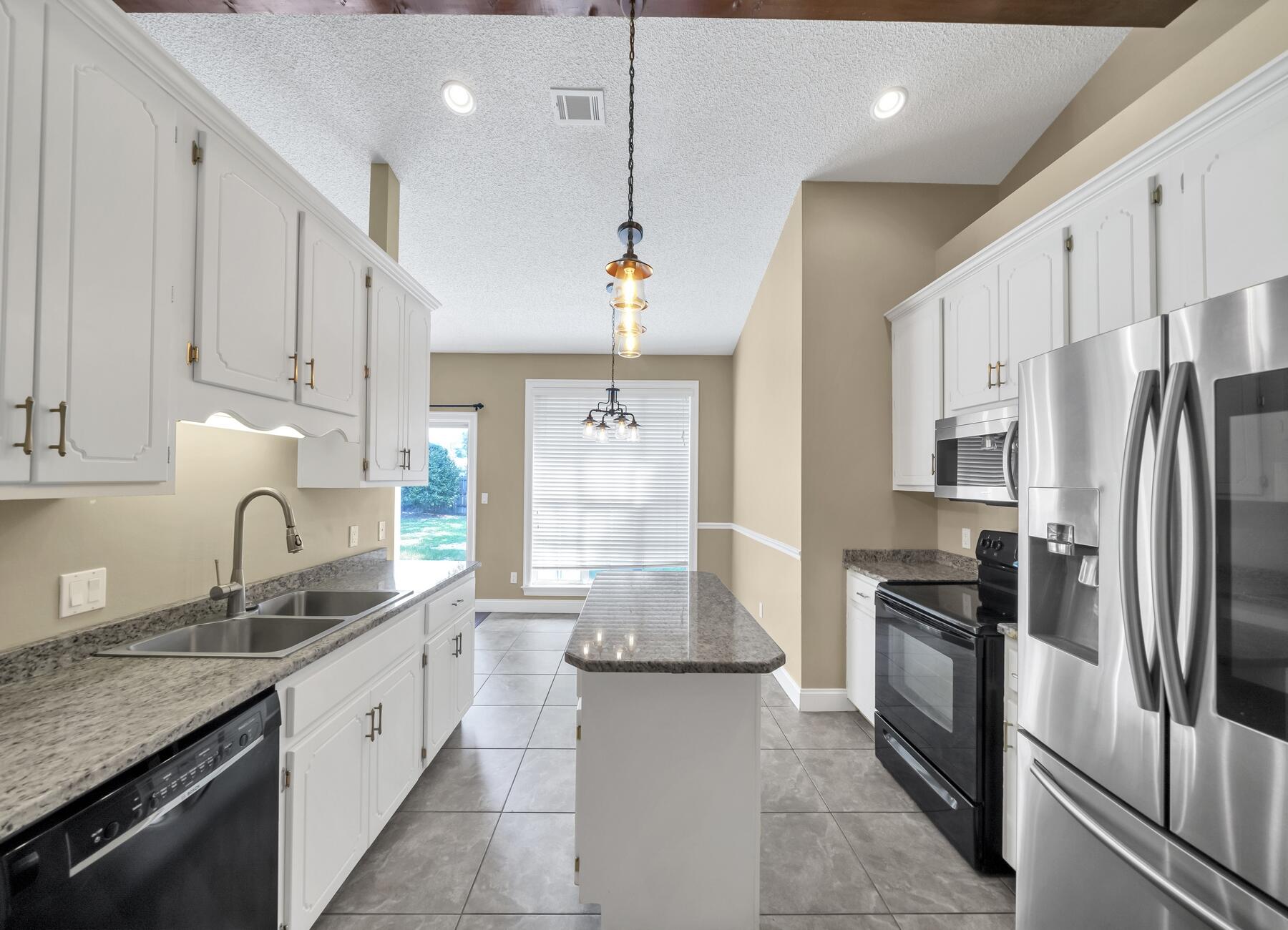 PARKWOOD ESTATES PH 1 BLUEWATER BAY - Residential Lease