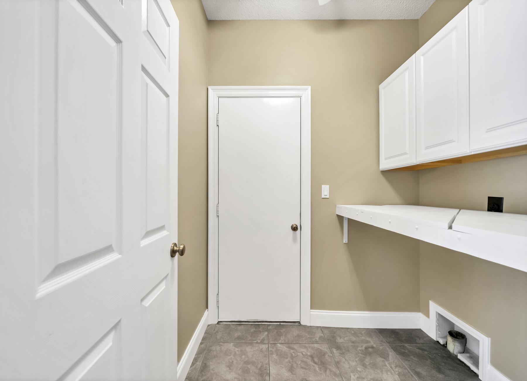 PARKWOOD ESTATES PH 1 BLUEWATER BAY - Residential Lease