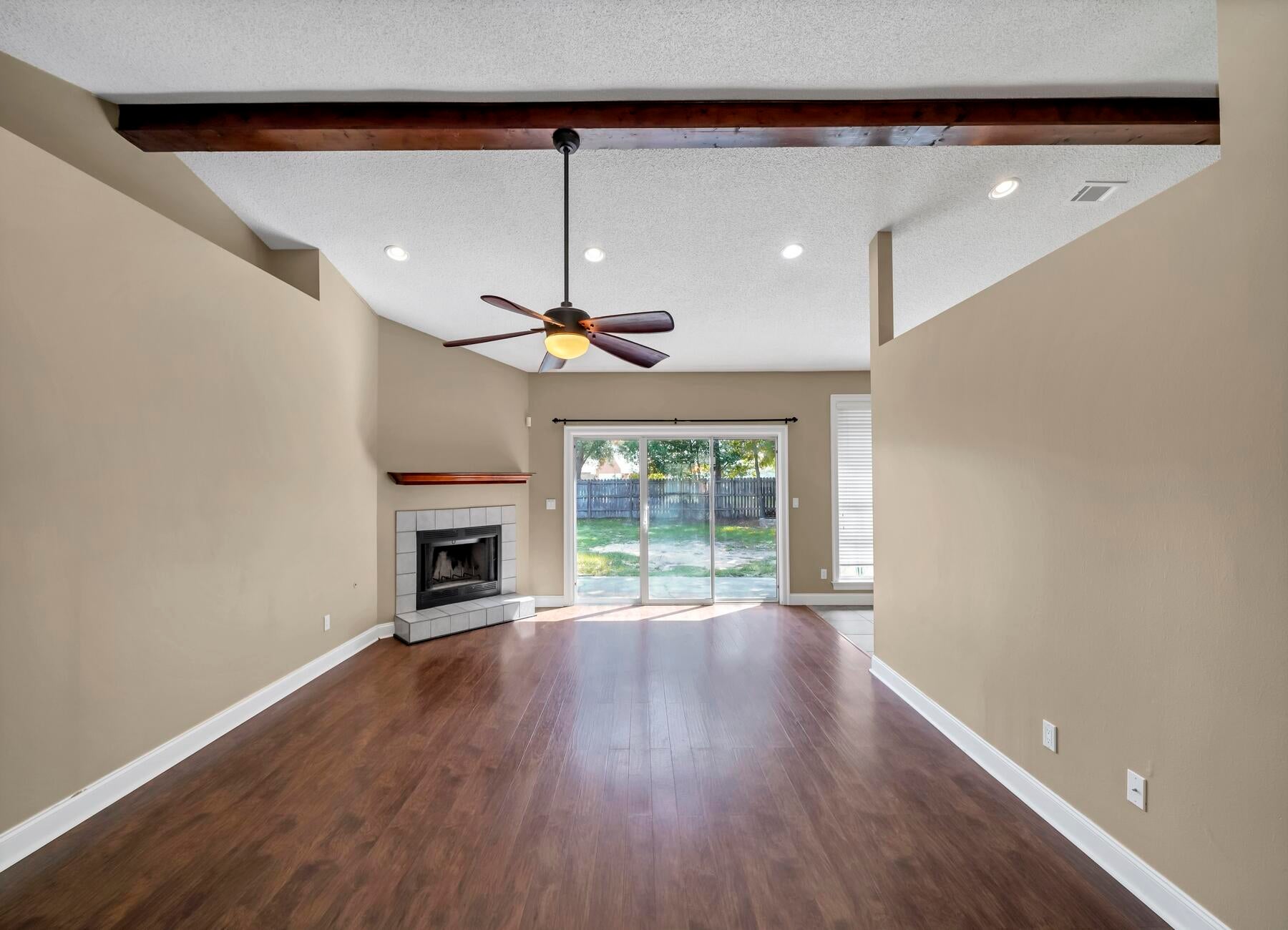 PARKWOOD ESTATES PH 1 BLUEWATER BAY - Residential Lease