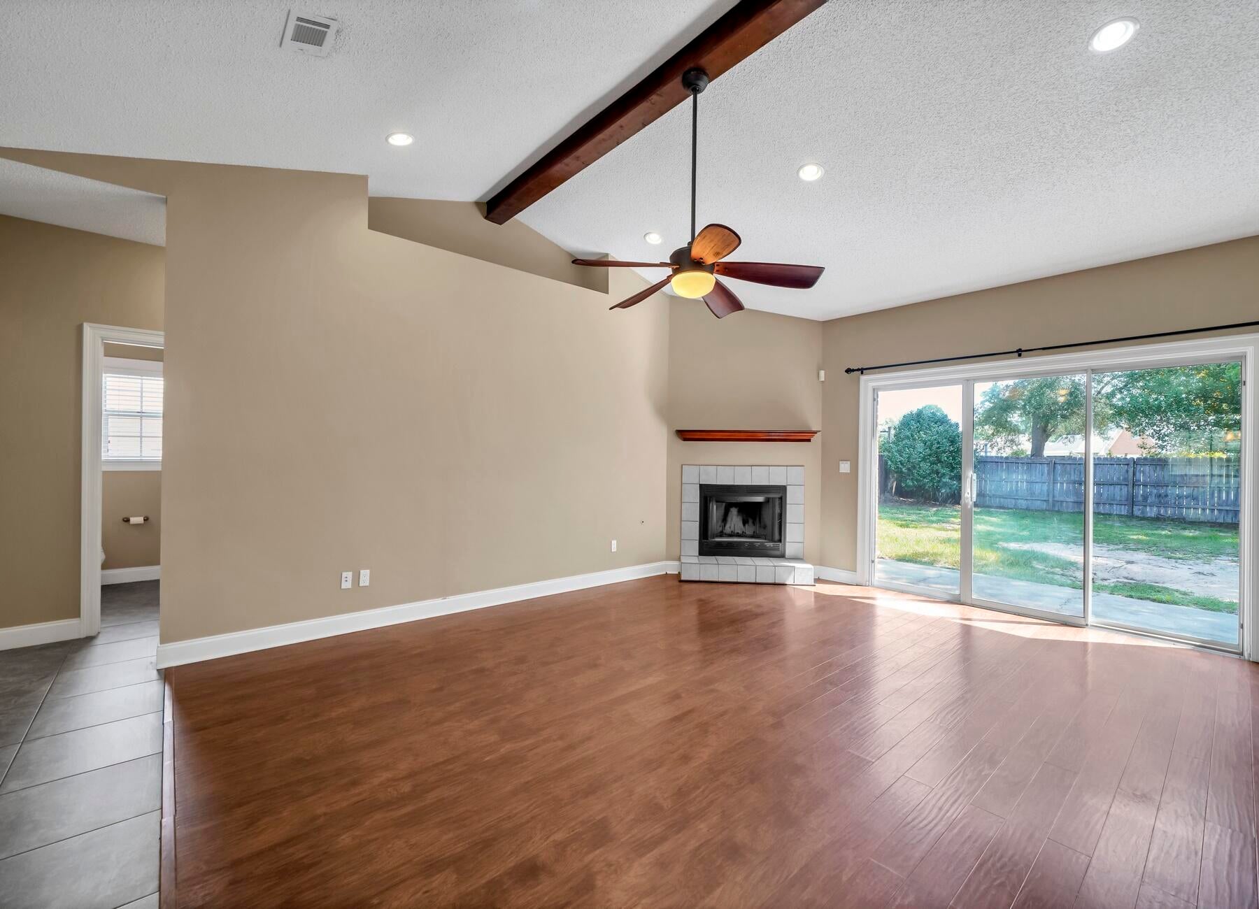 PARKWOOD ESTATES PH 1 BLUEWATER BAY - Residential Lease