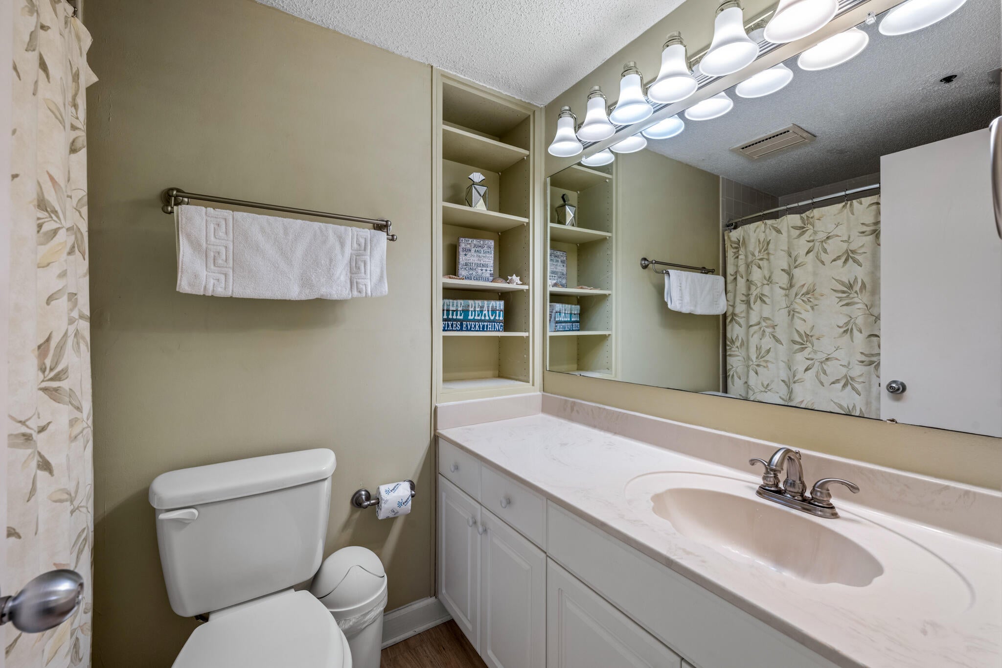 NAVARRE TOWERS CONDO - Residential