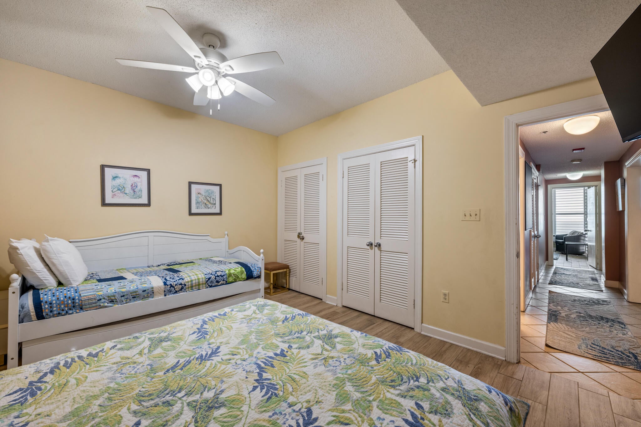 NAVARRE TOWERS CONDO - Residential