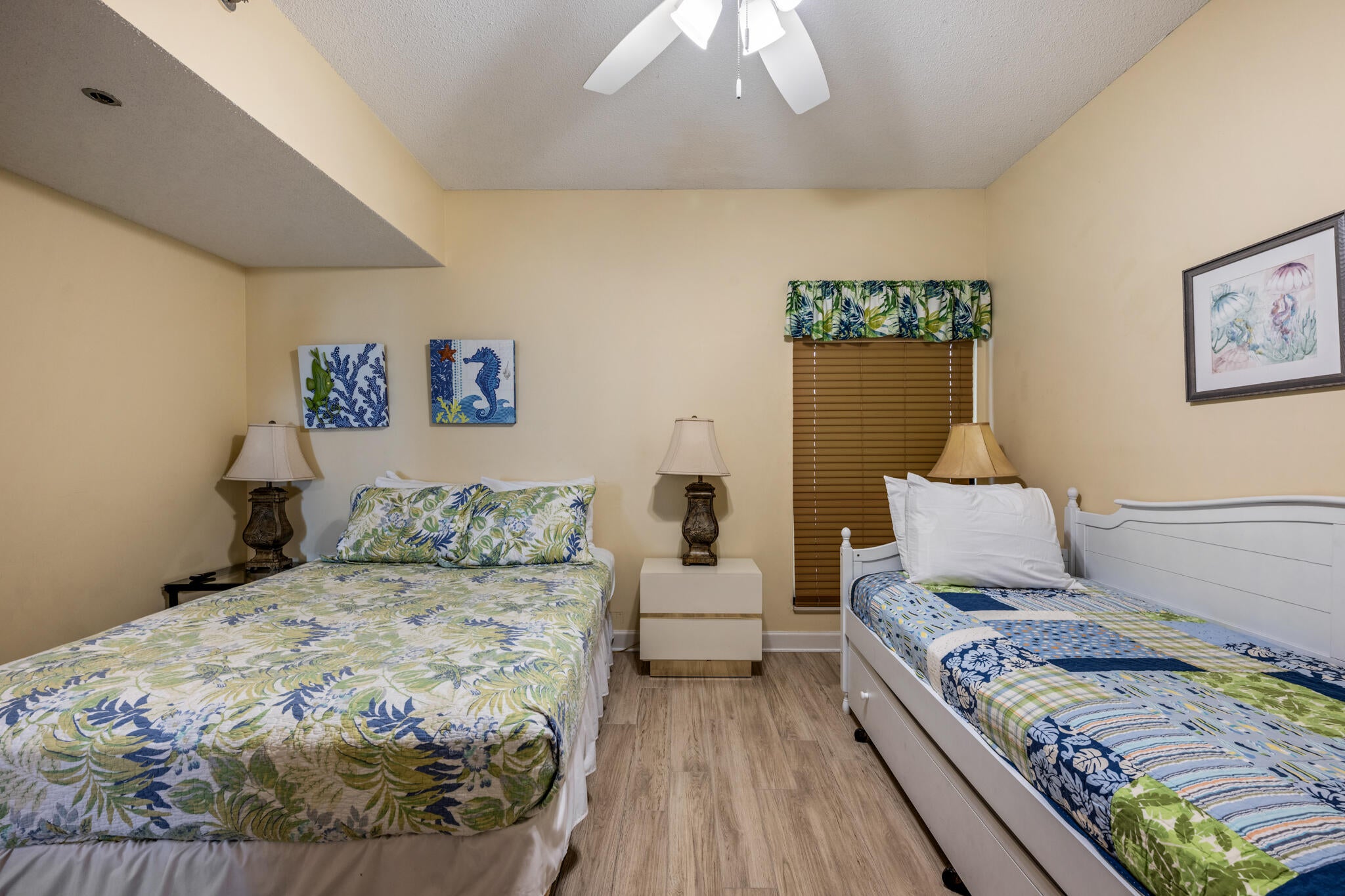 NAVARRE TOWERS CONDO - Residential
