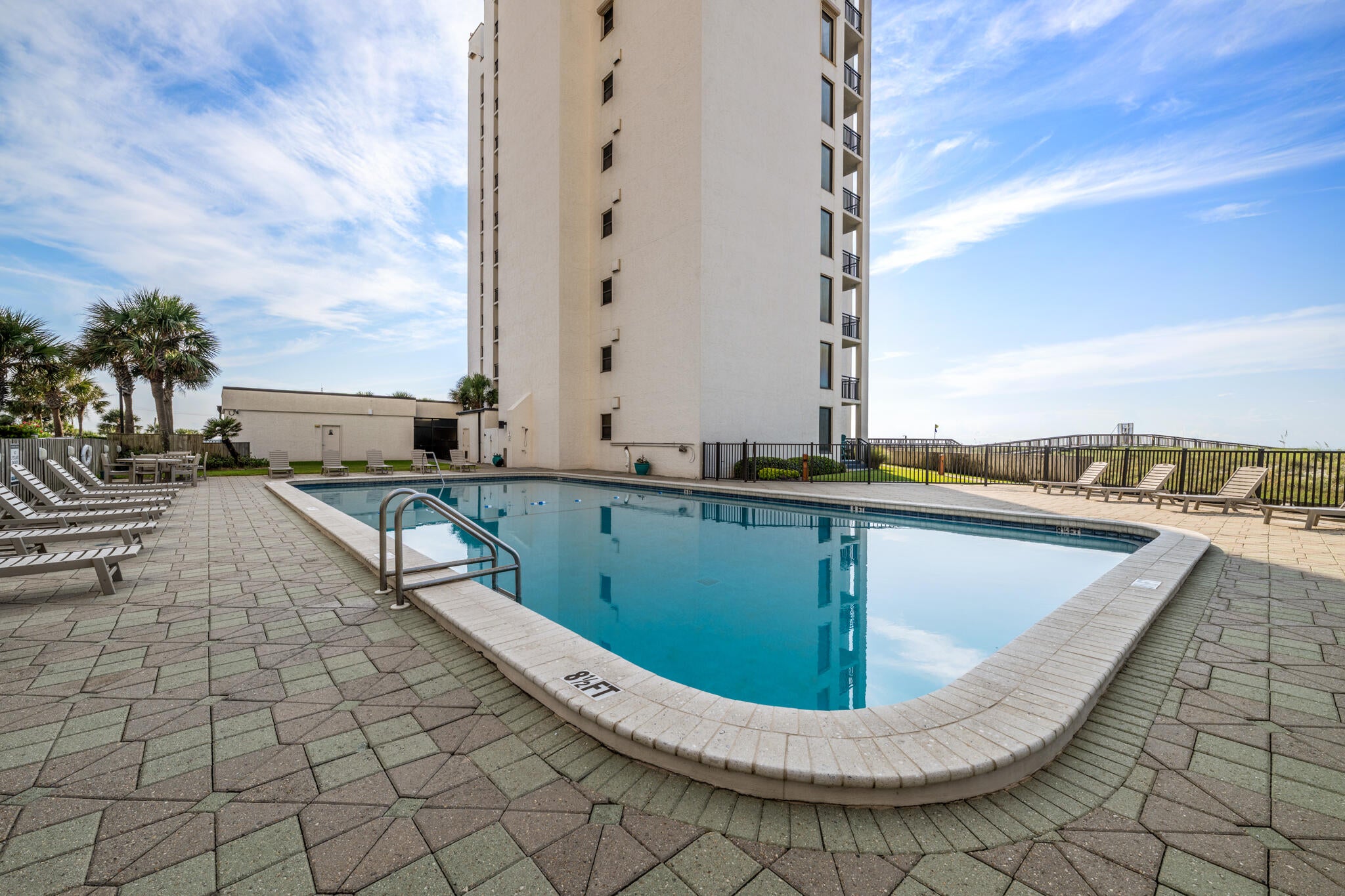 NAVARRE TOWERS CONDO - Residential