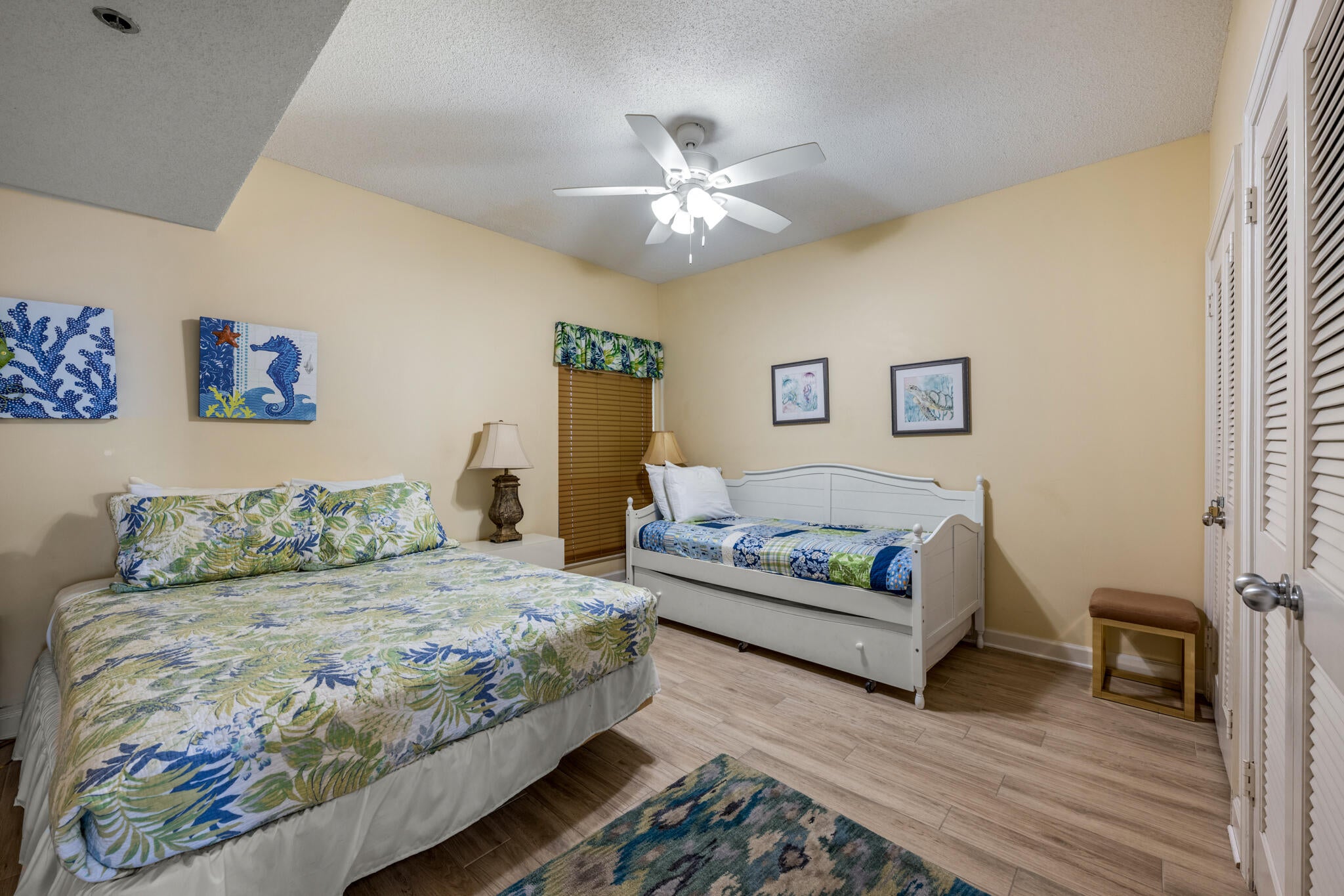 NAVARRE TOWERS CONDO - Residential