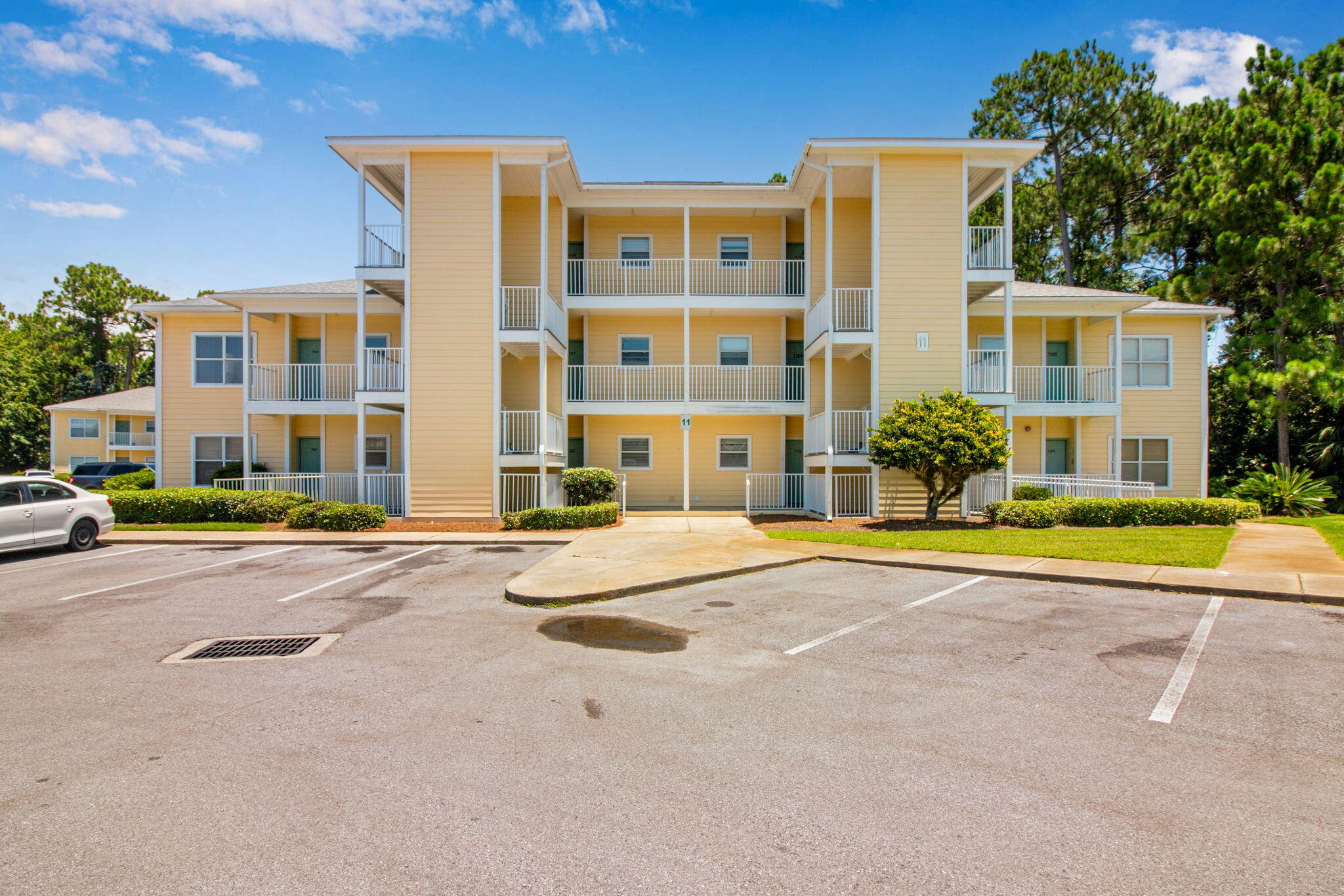 POINT OF VIEW Condo - Residential Lease