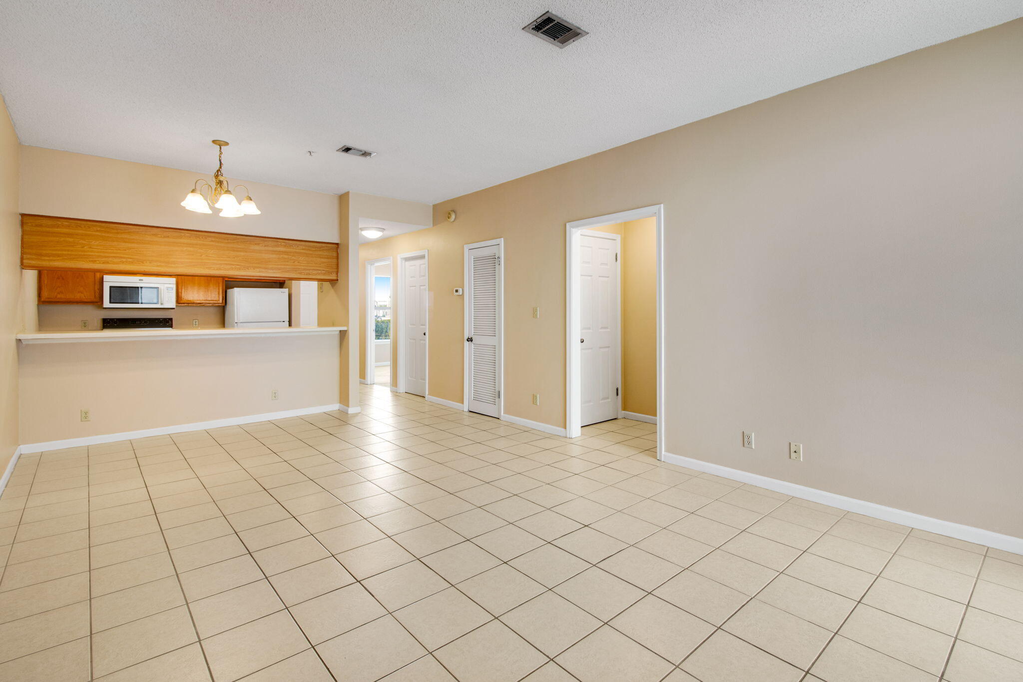 POINT OF VIEW Condo - Residential Lease