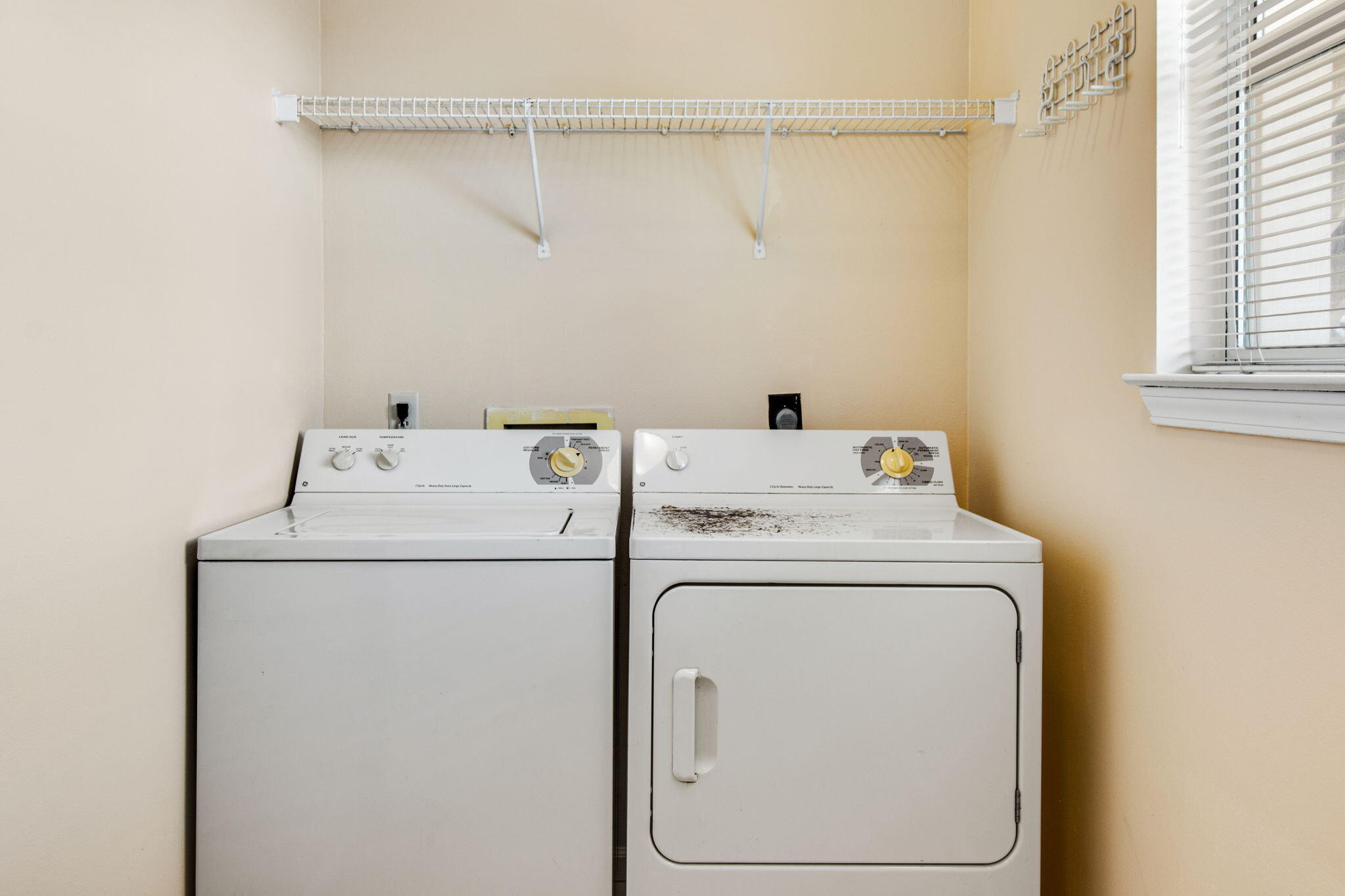 POINT OF VIEW Condo - Residential Lease