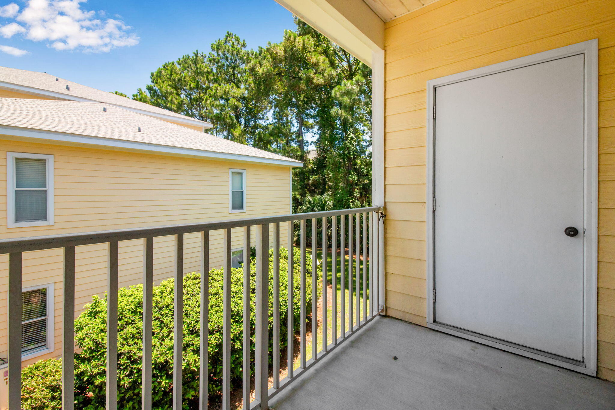 POINT OF VIEW Condo - Residential Lease