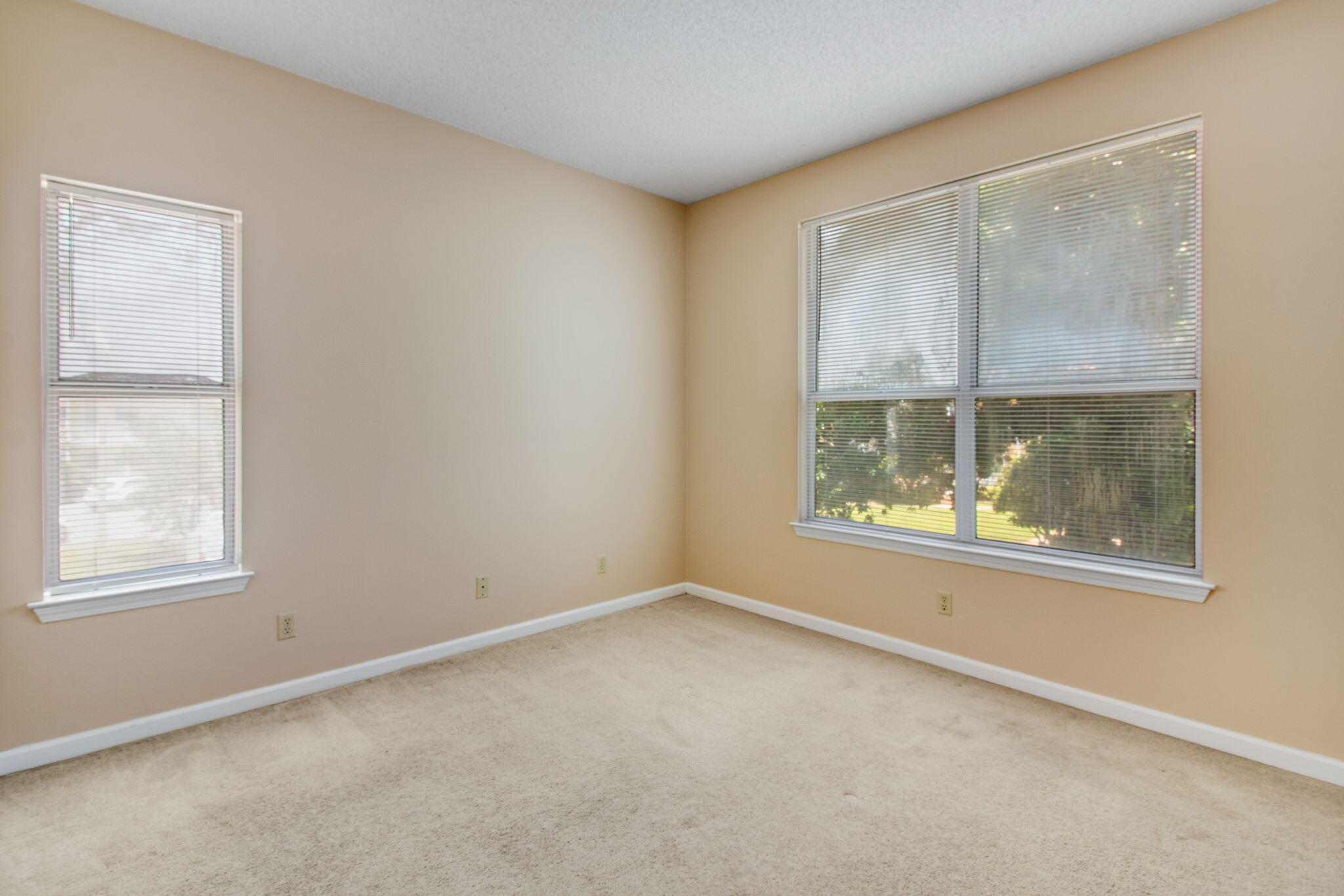 POINT OF VIEW Condo - Residential Lease