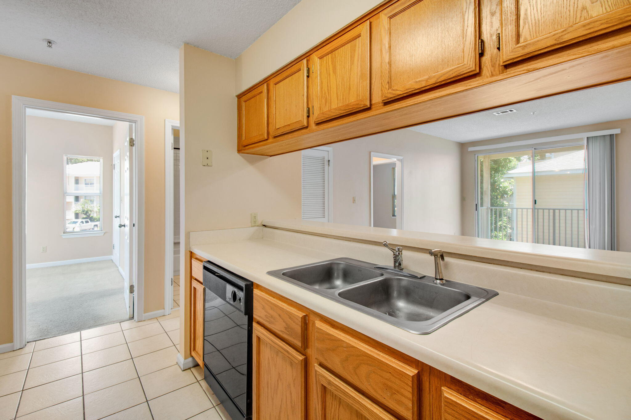 POINT OF VIEW Condo - Residential Lease
