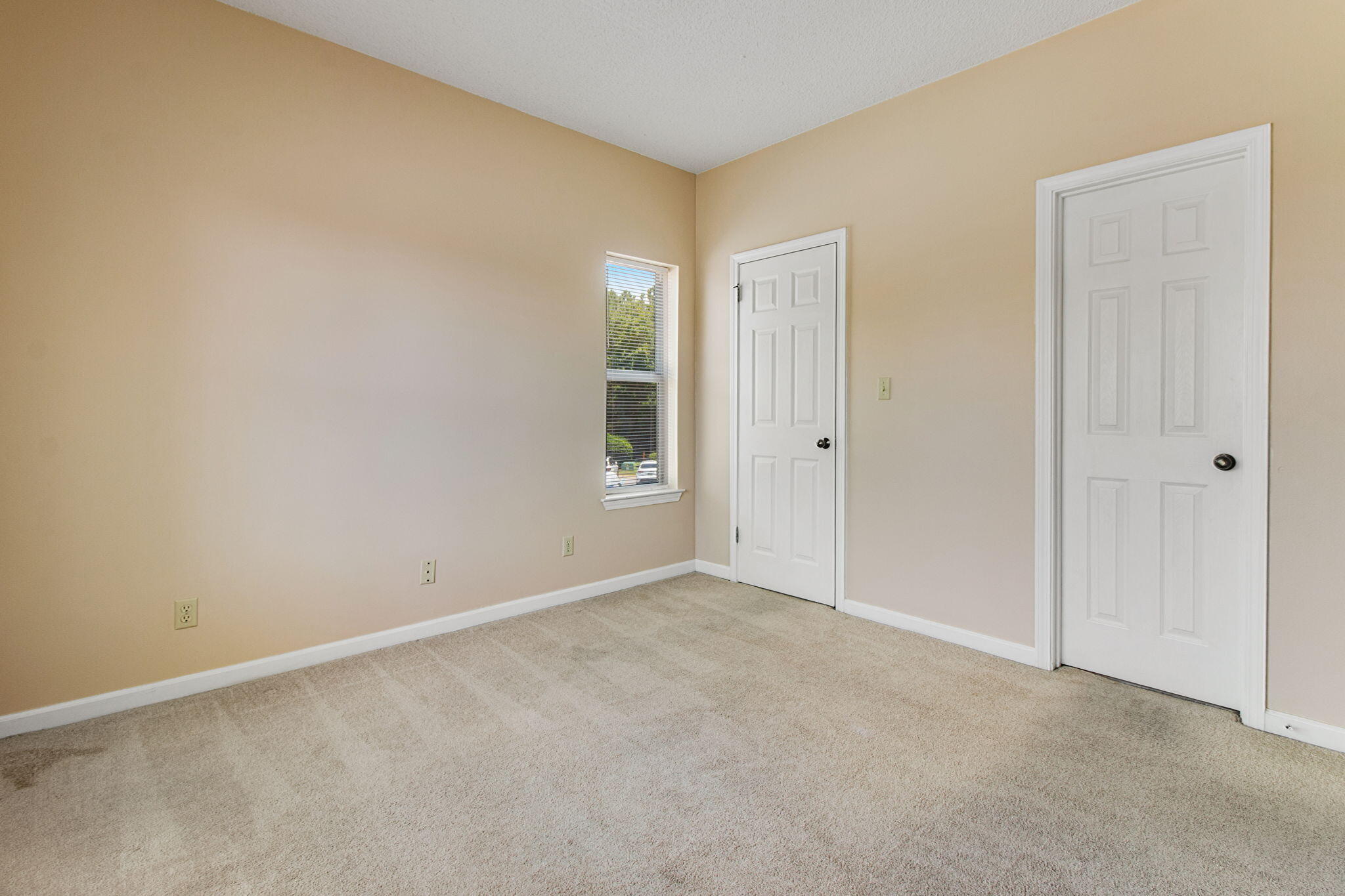 POINT OF VIEW Condo - Residential Lease