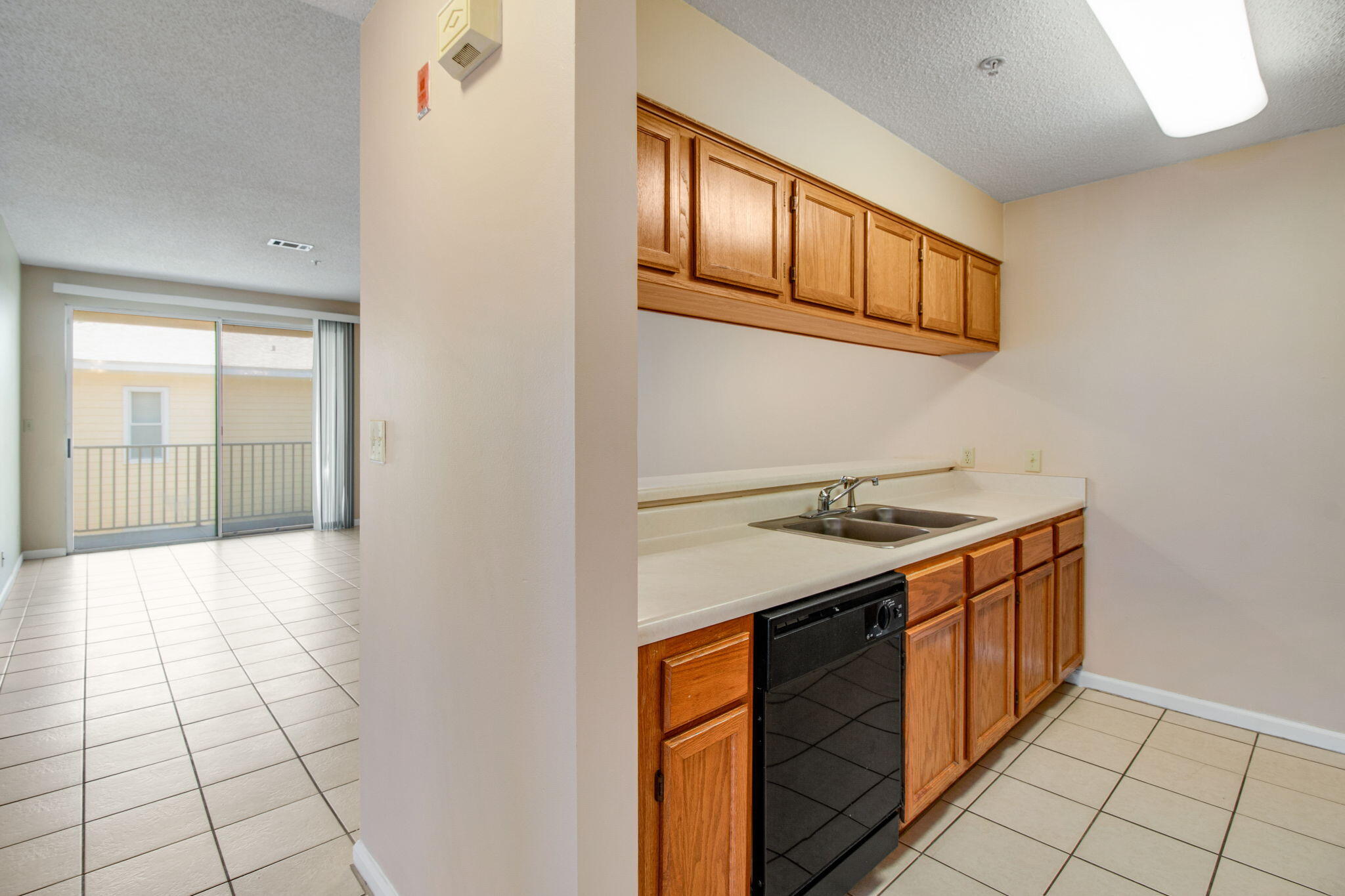 POINT OF VIEW Condo - Residential Lease