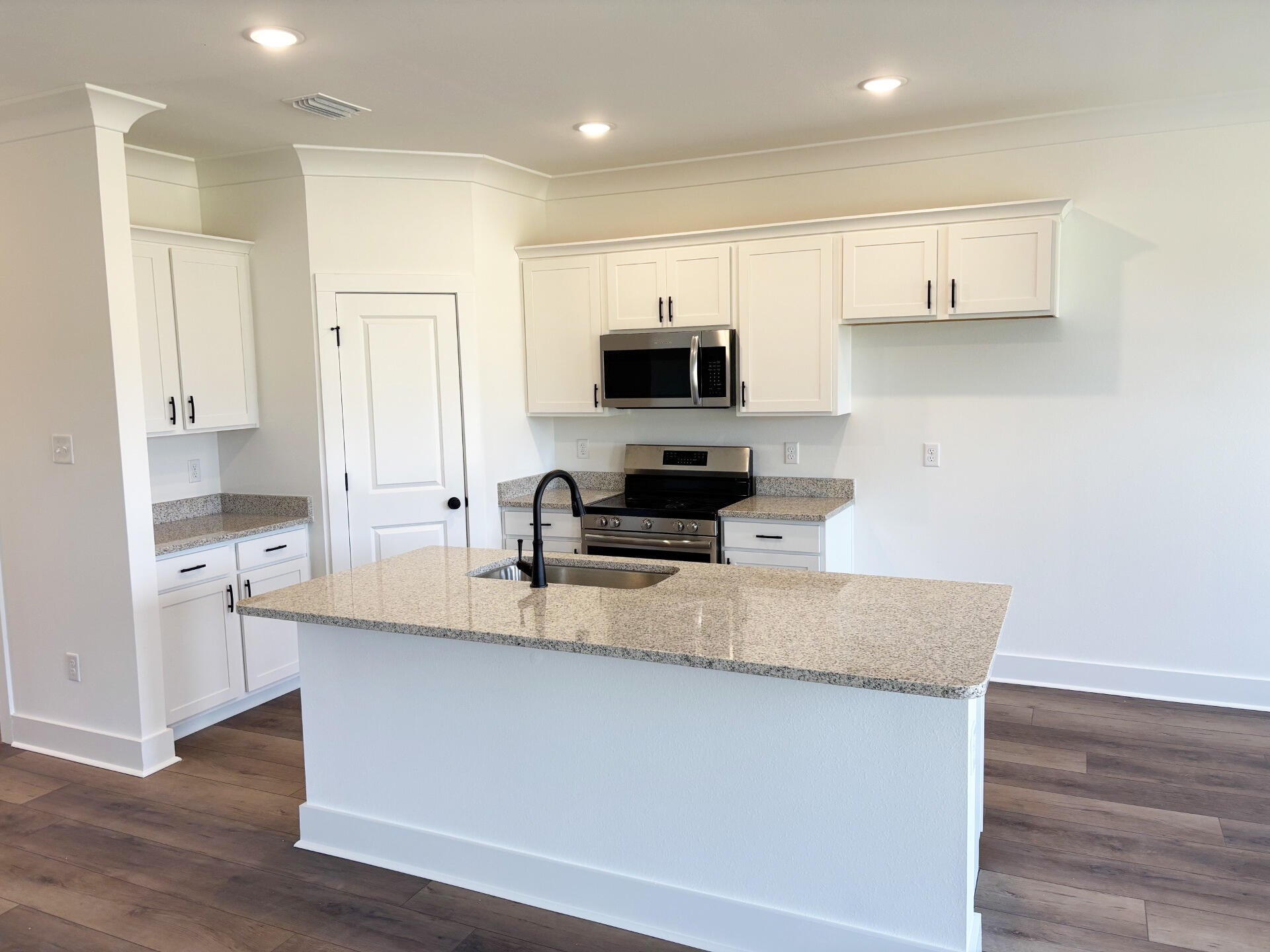 HOUSTON PLACE - Residential