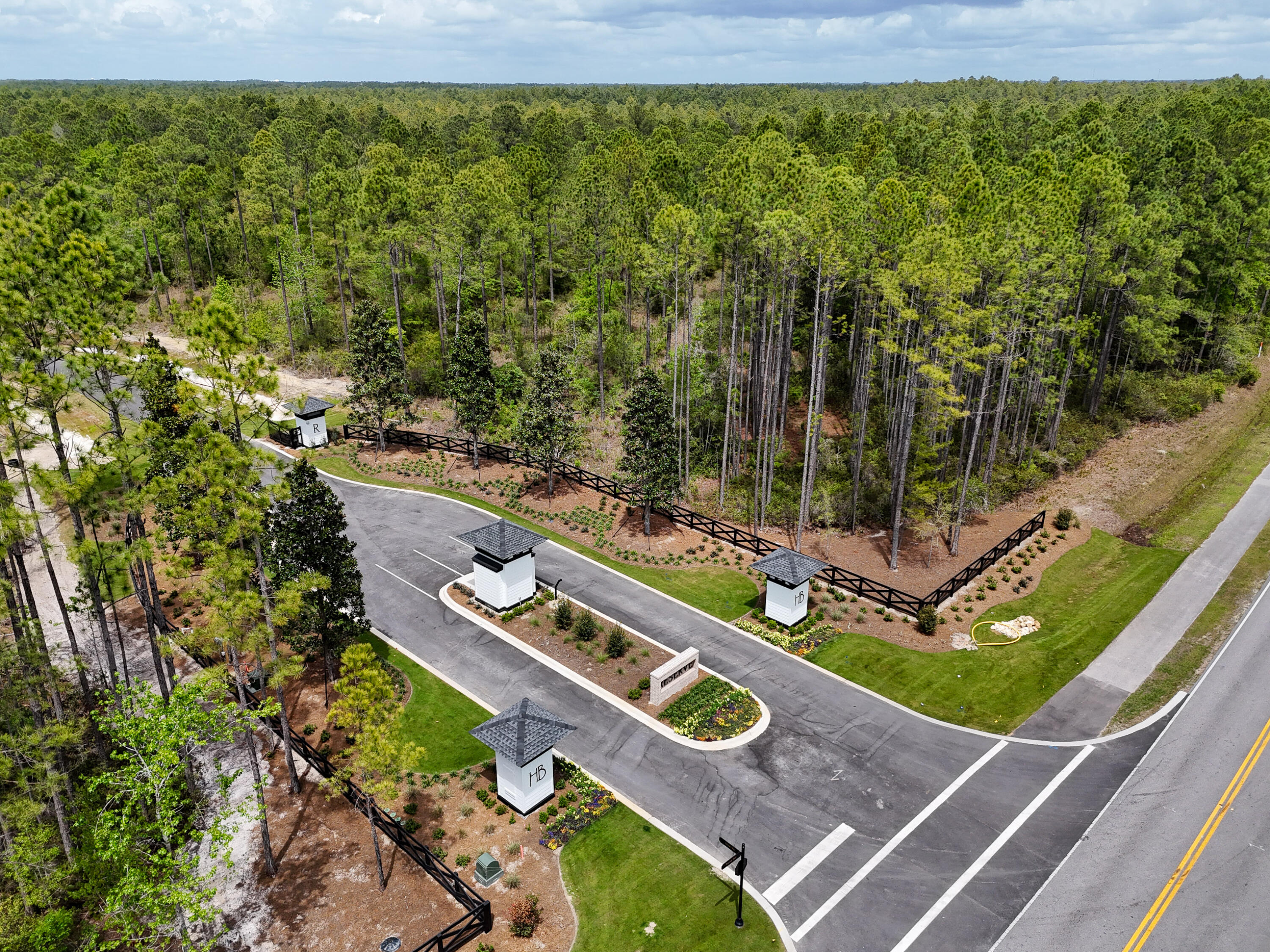 HAMMOCK BAY - Land