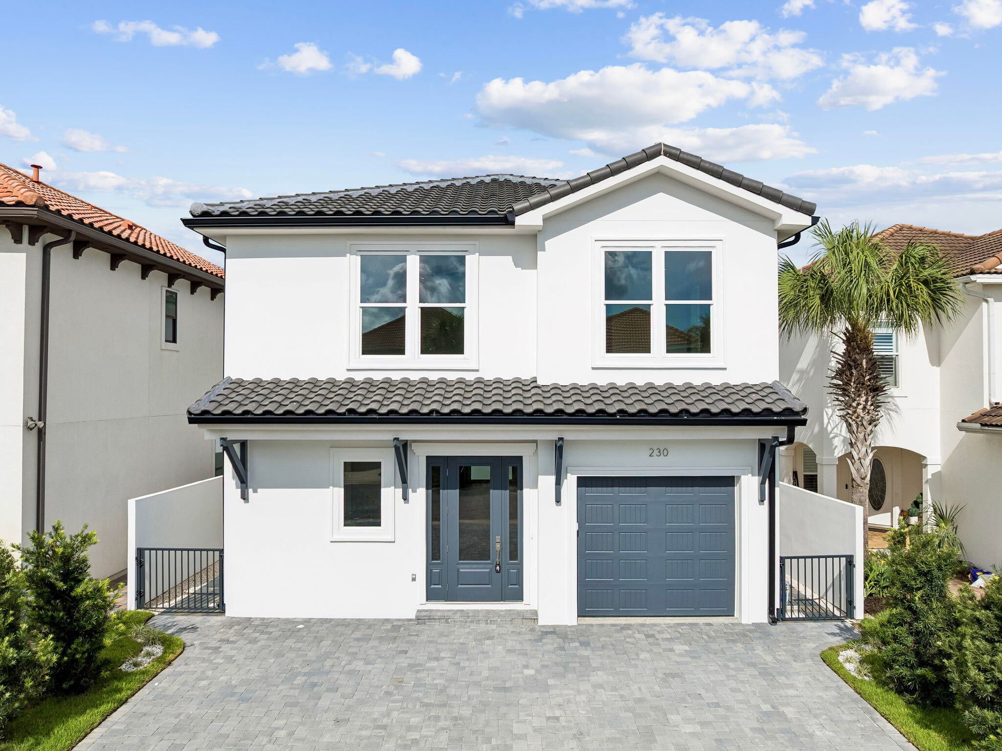 CALUSA BAY S/D LOT 9 BLK B - Residential